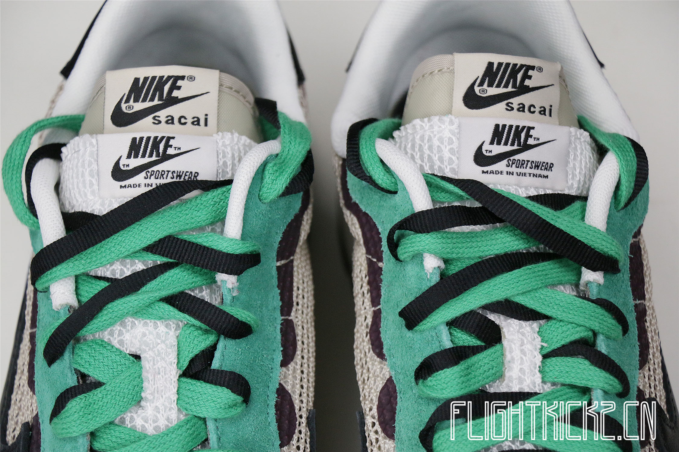 Nike Vaporwaffle sacai Villain Red Neptune Green (LN5 A1)