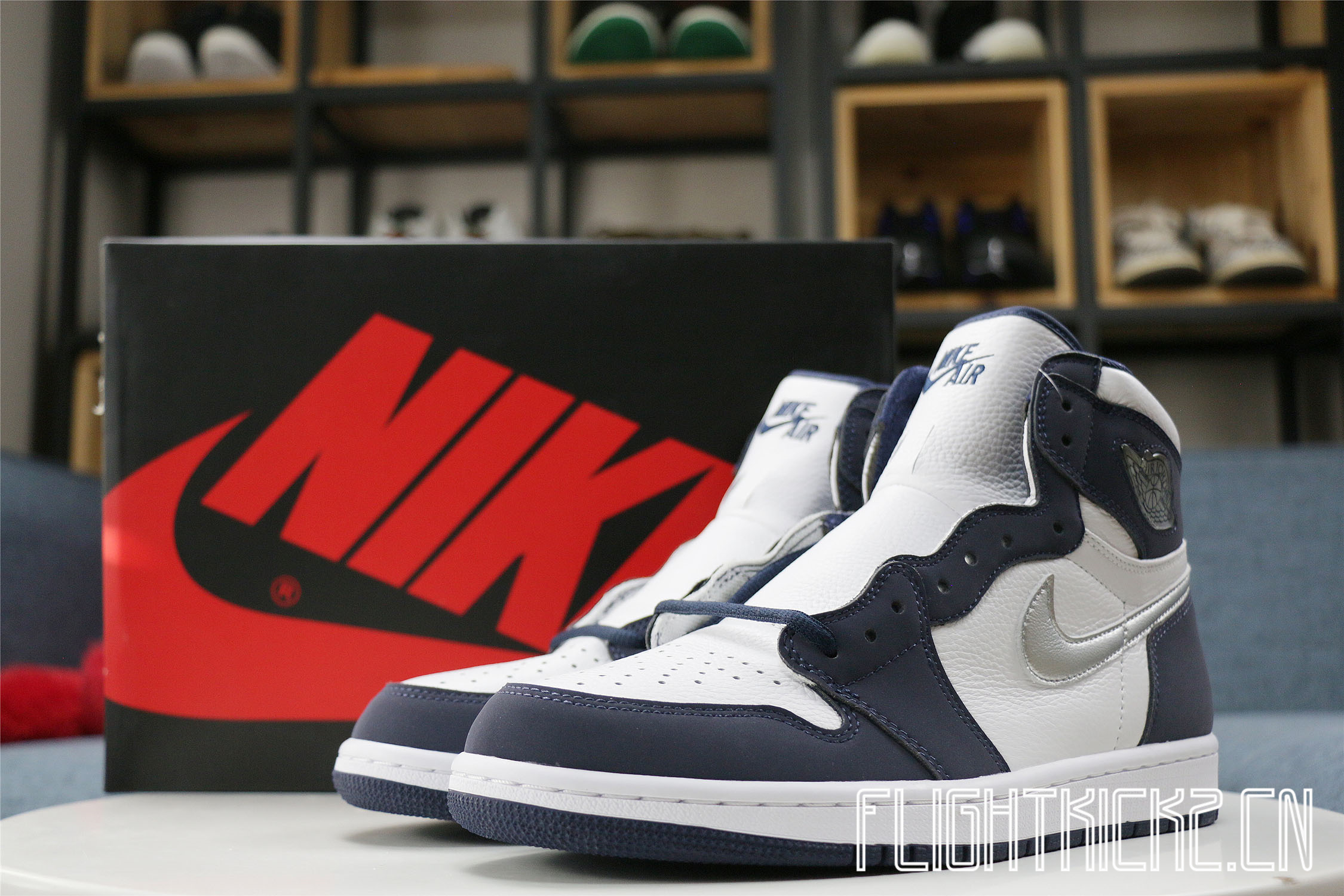 Air Jordan 1 OG Japan Midnight Navy