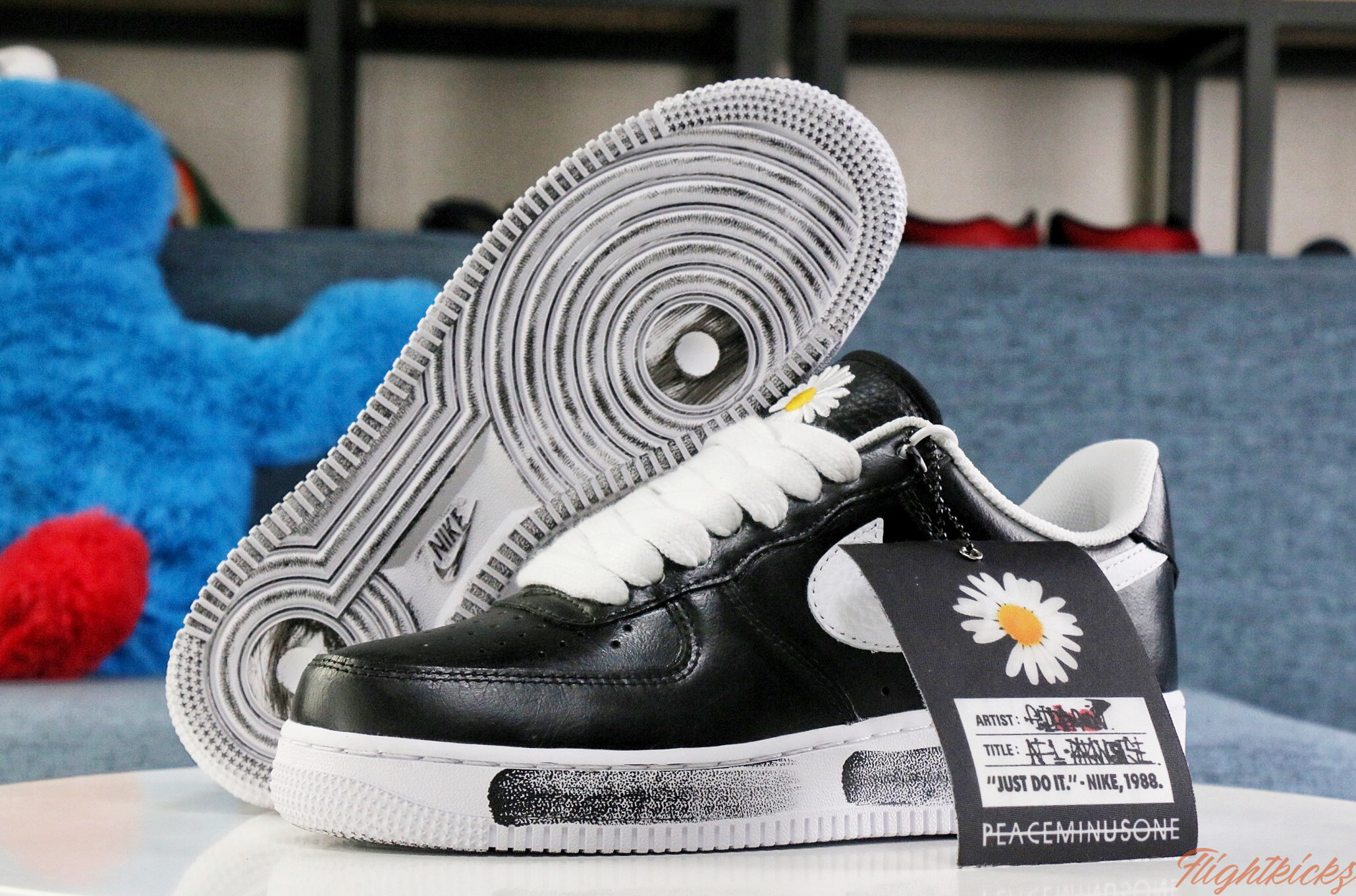 PEACEMINUSONE x Nike Air Force 1 Low Para-noise Black White