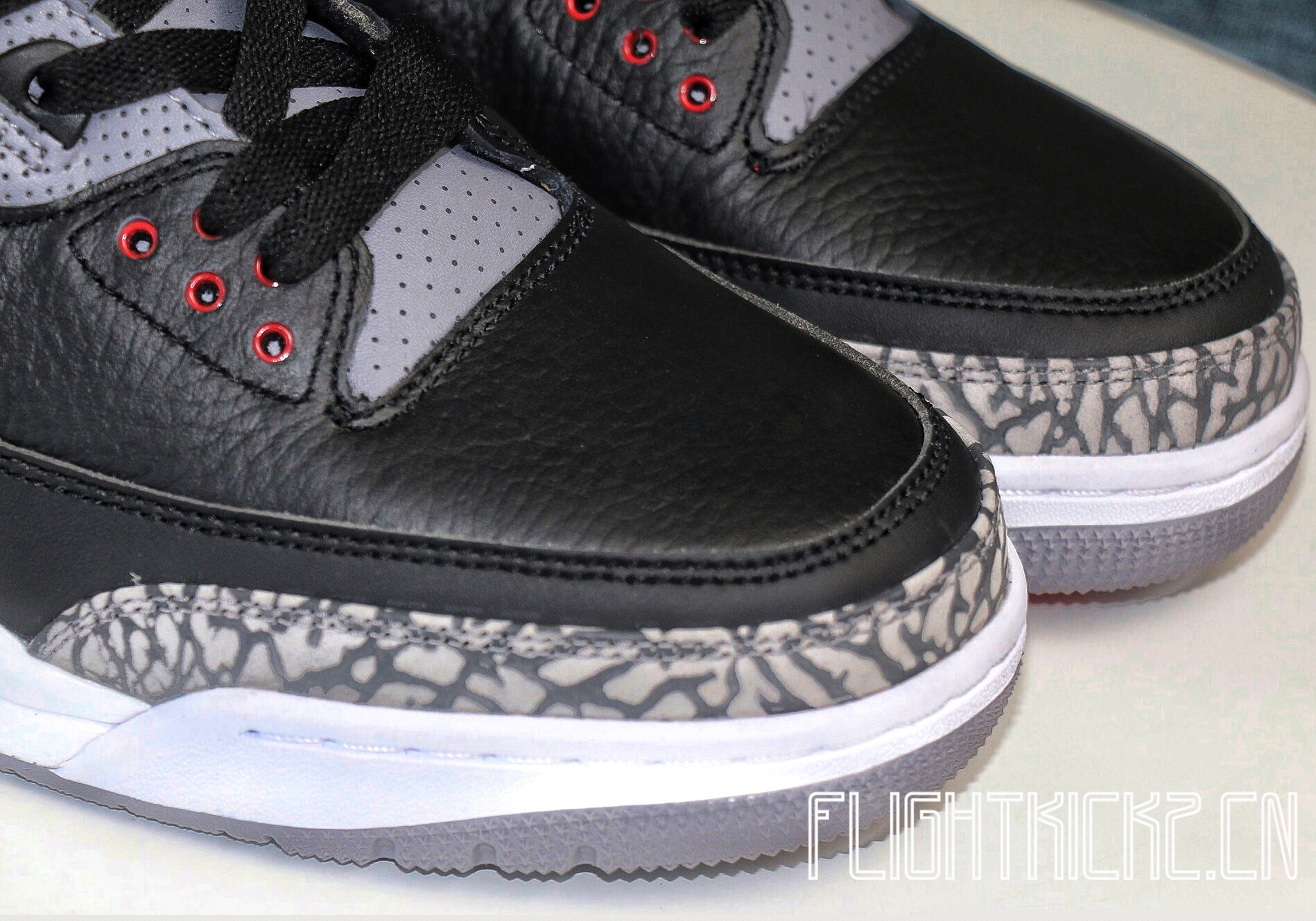 Air Jordan 3 OG Black Cement 2018