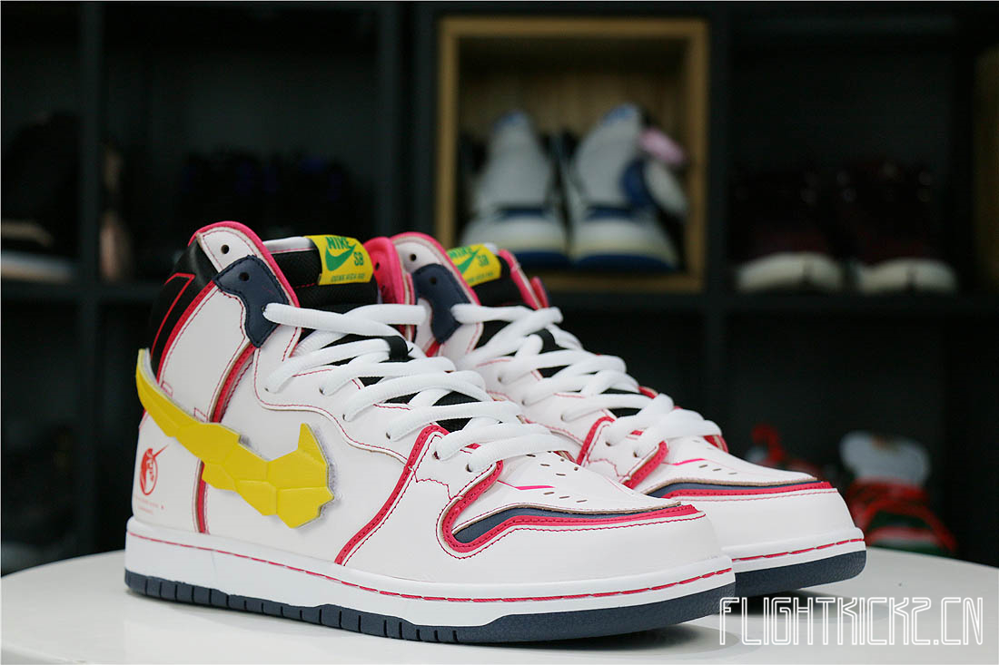 Nike Dunk SB High RX-0 Unicorn Gundam