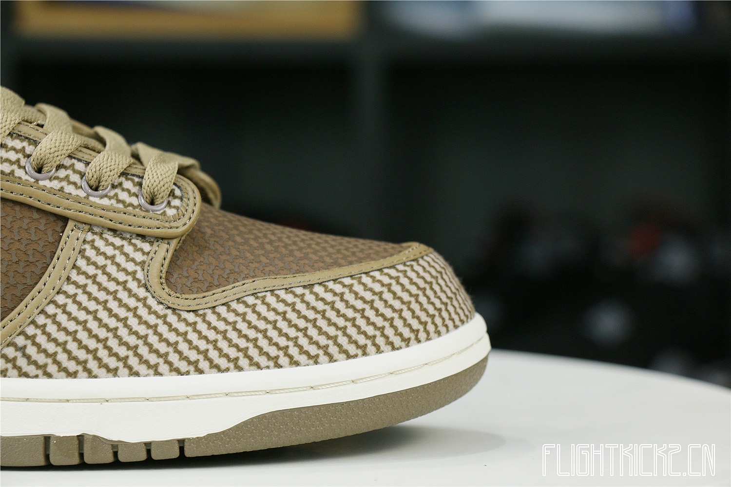 Nike Dunk Low SP UNDEFEATED Canteen Dunk vs. AF1 Pack