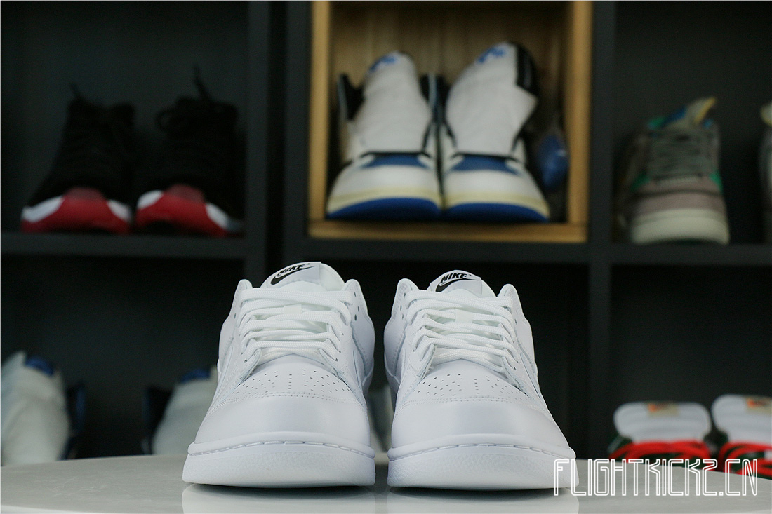 Nike Dunk Low Triple White 2021(W)