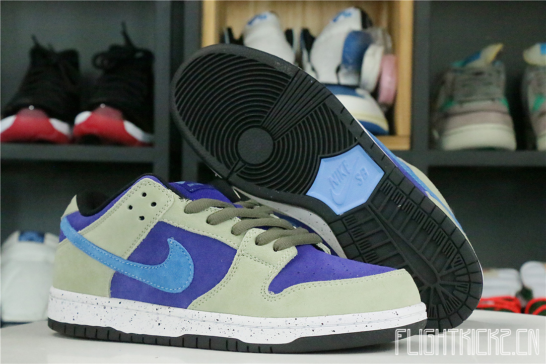 Nike Dunk Low SB ACG Celadon