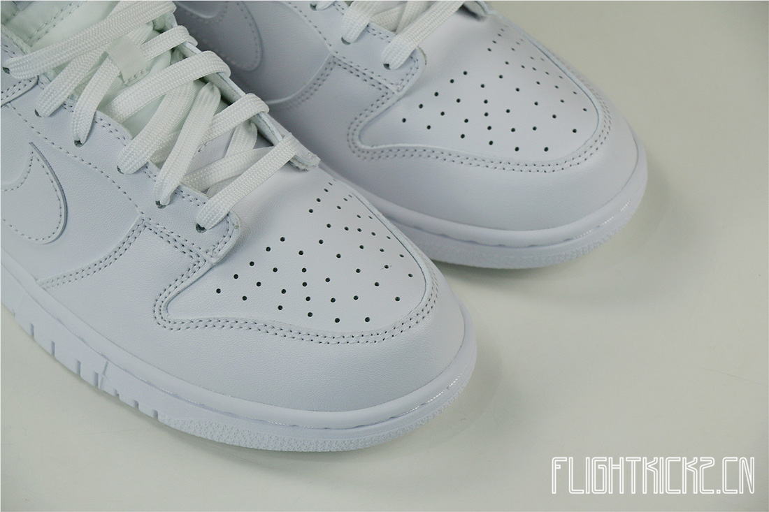 Nike Dunk Low Triple White 2021(W)