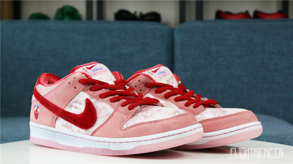 Nike SB Dunk Low StangeLove(LN5 A1 Batch)