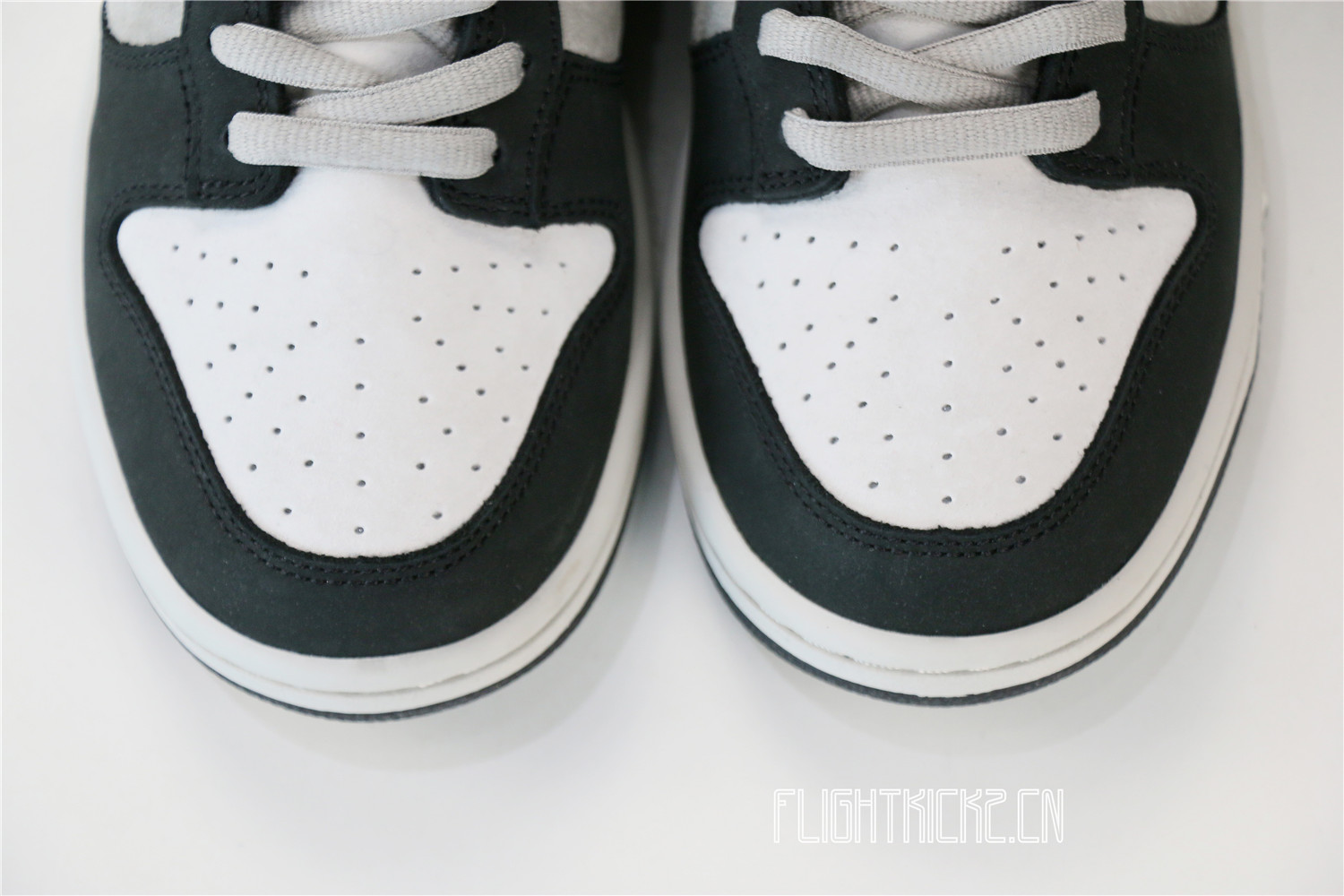 Otomo Katsuhiro x Nike SB Dunk Low Steamboy OST Grey Brown Mocha