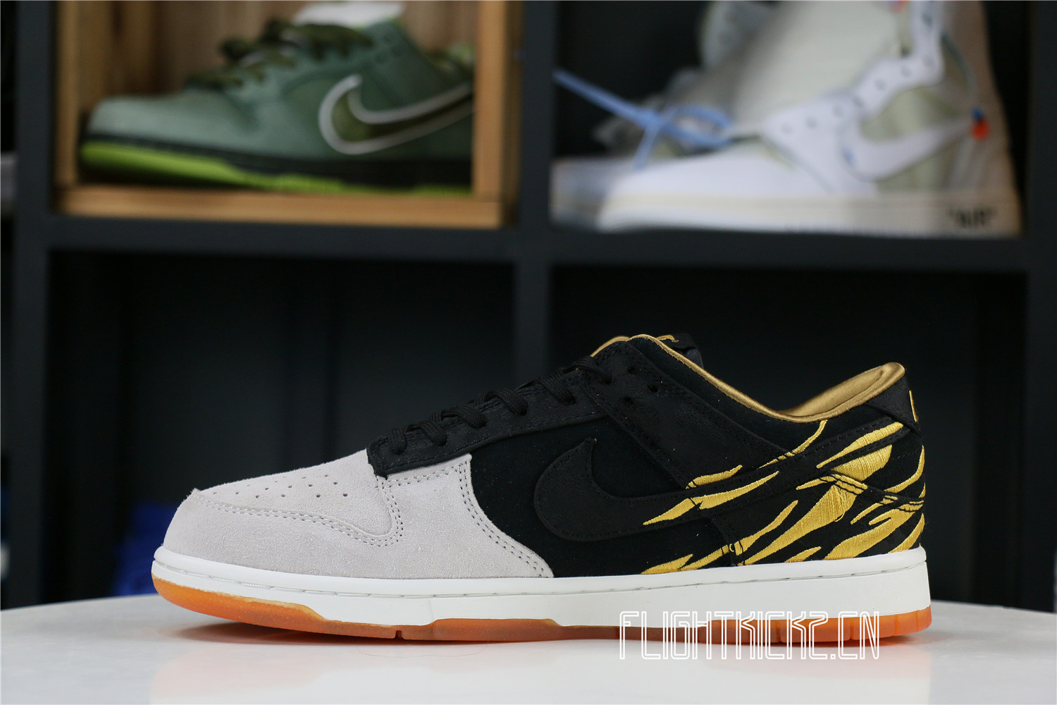 Nike Dunk Low Year of the Tiger (2022)