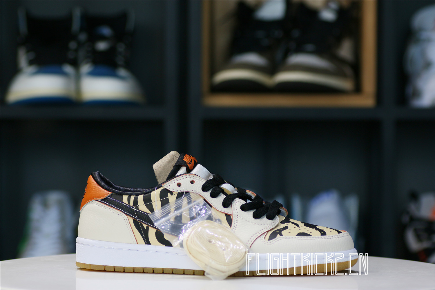 Jordan 1 Low OG Year of the Tiger