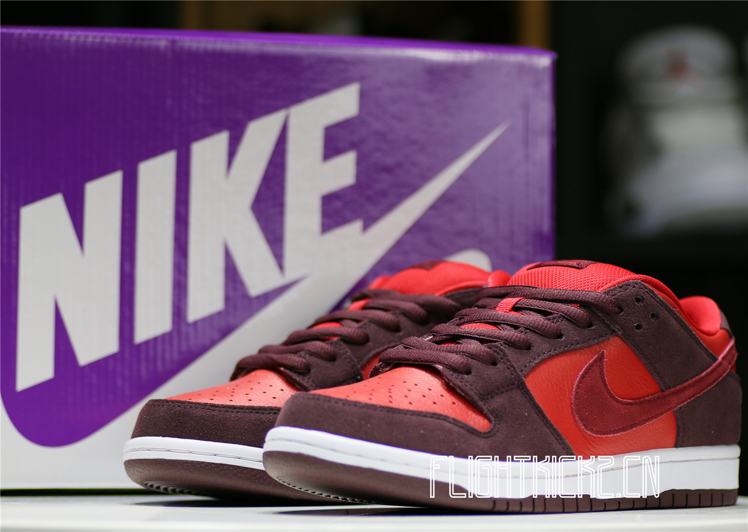 Nike SB Dunk Low Cherry