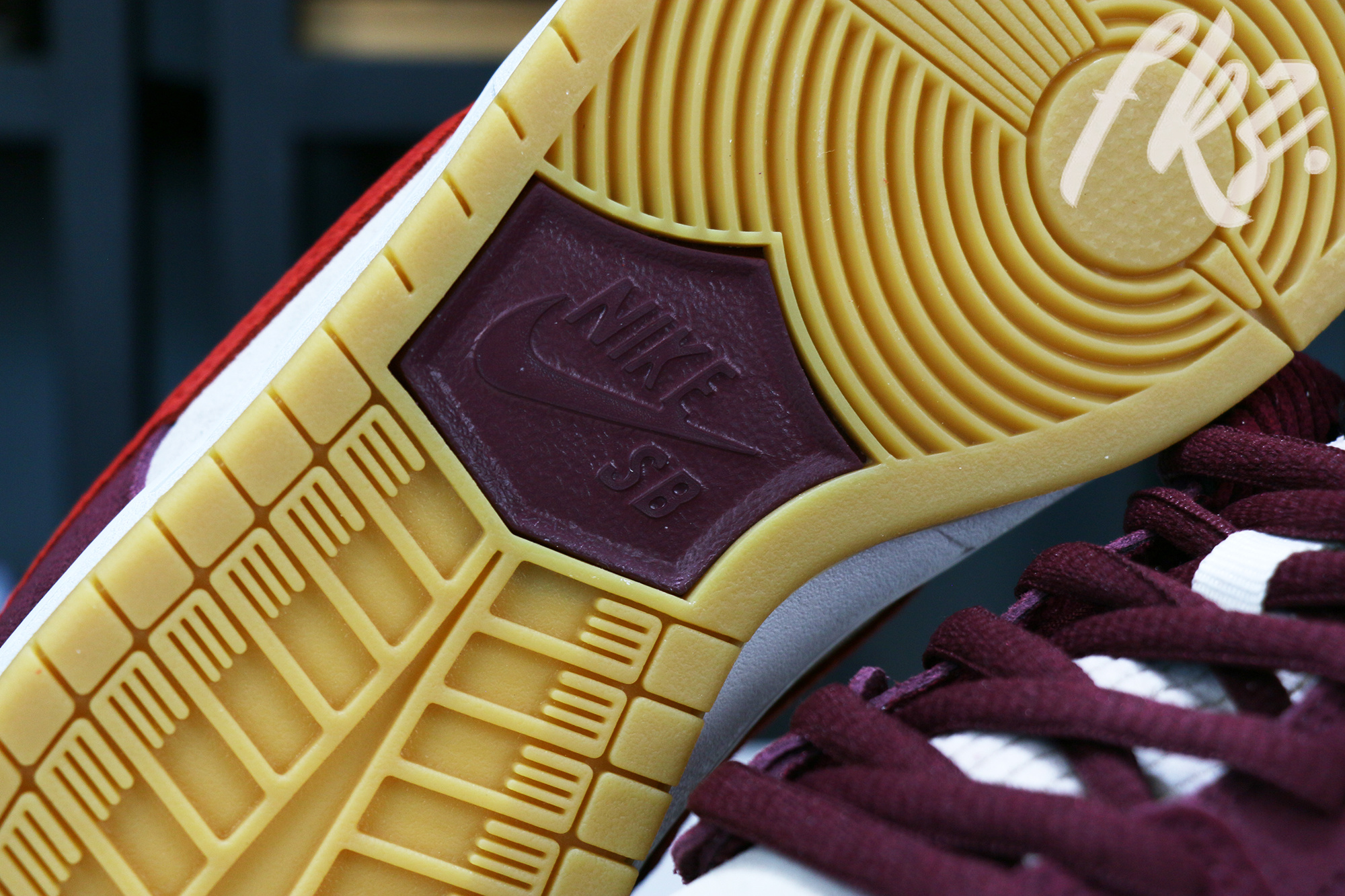 Skate Like a Girl x Nike SB Dunk Low 2022