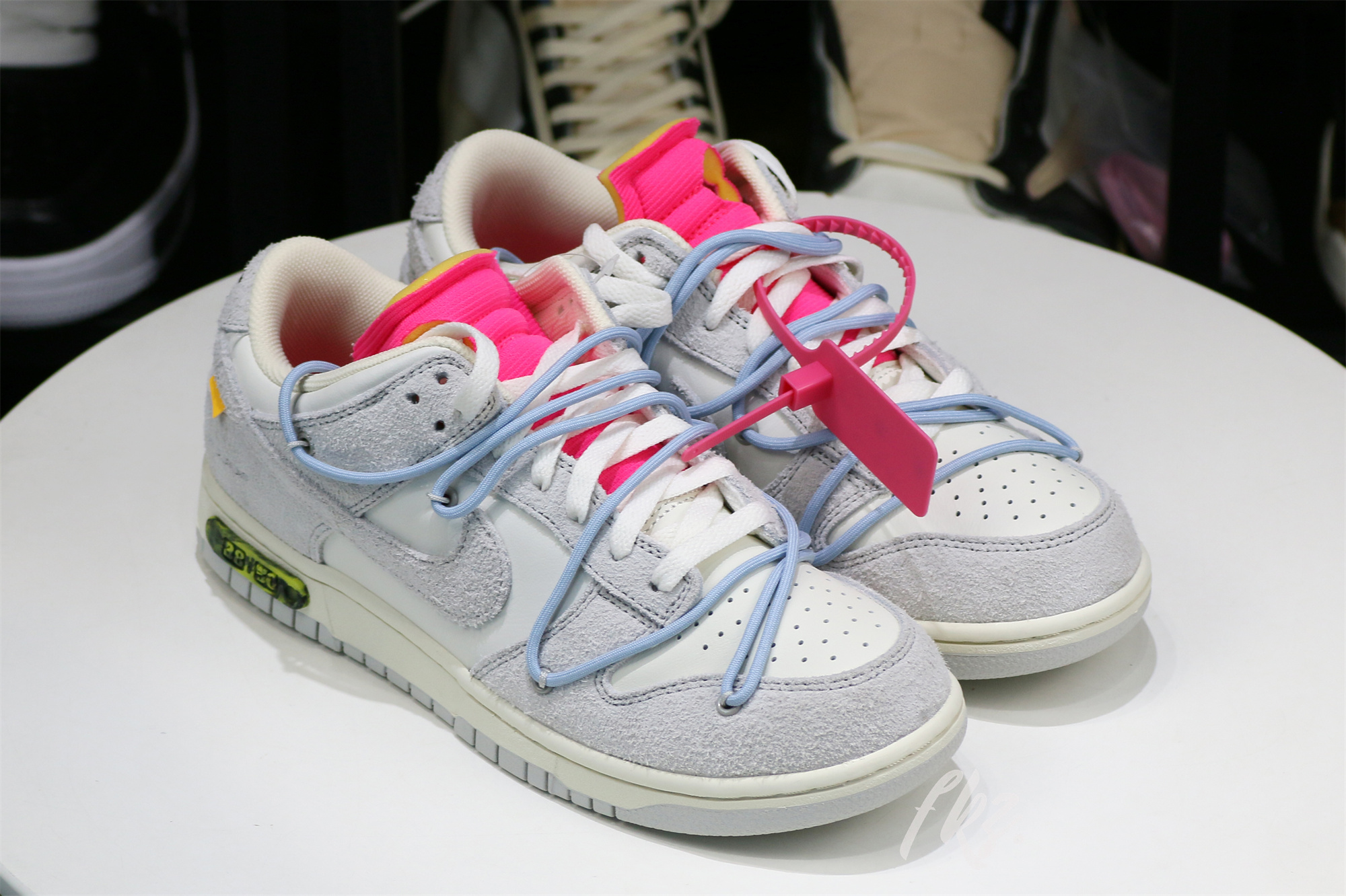 Nike Dunk Low Off-White Lot 38