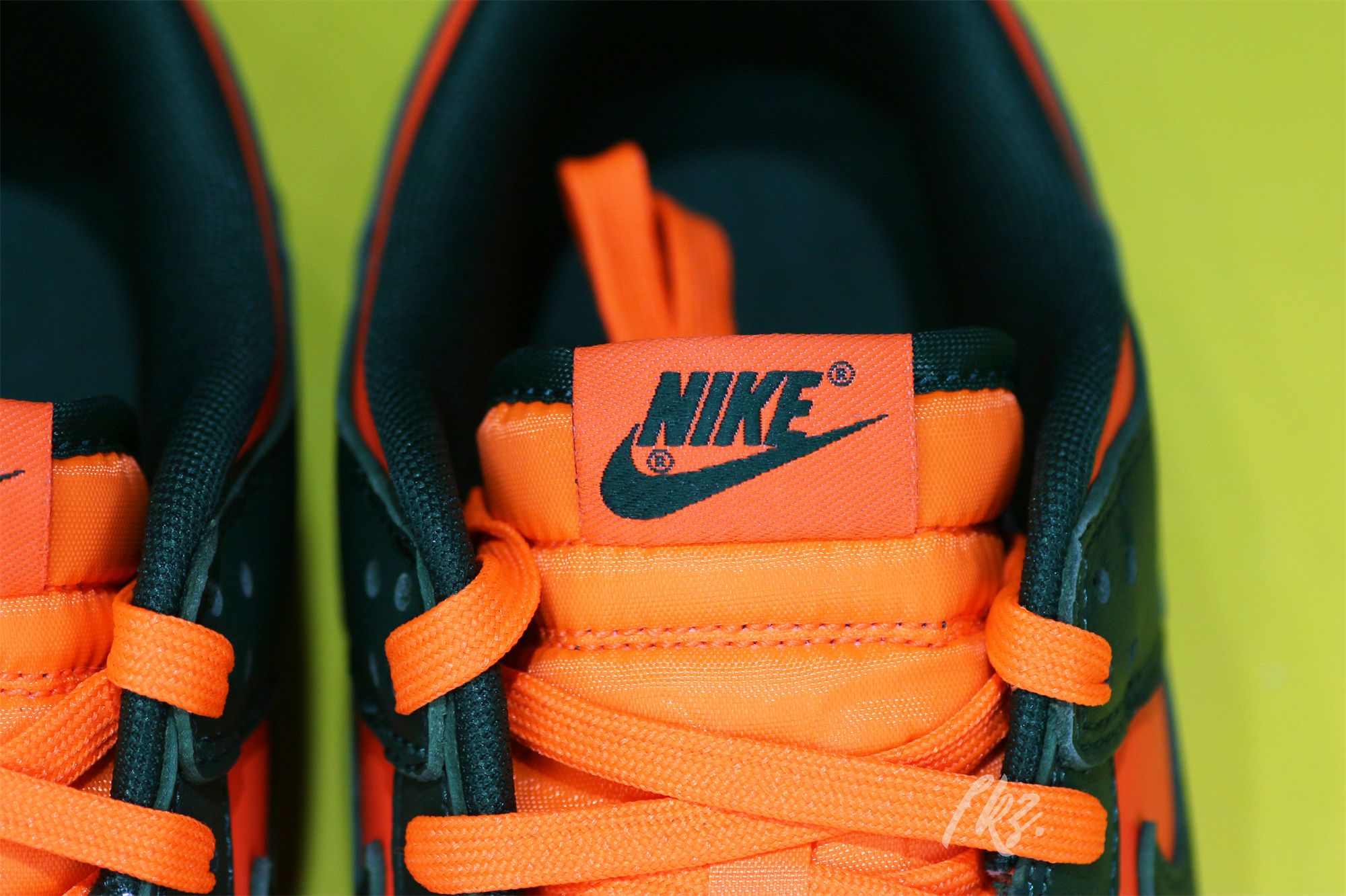 Nike Dunk Low “Miami Hurricanes”