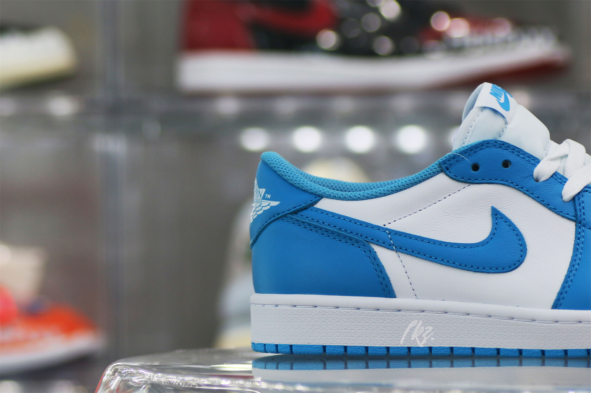 Jordan 1 Low SB University Blue UNC 2019