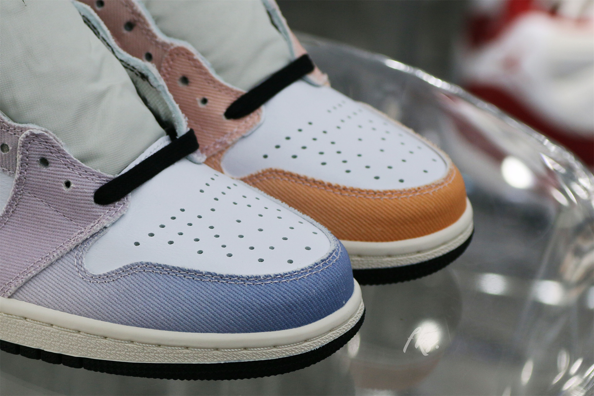 Air Jordan 1 Retro High OG Skyline