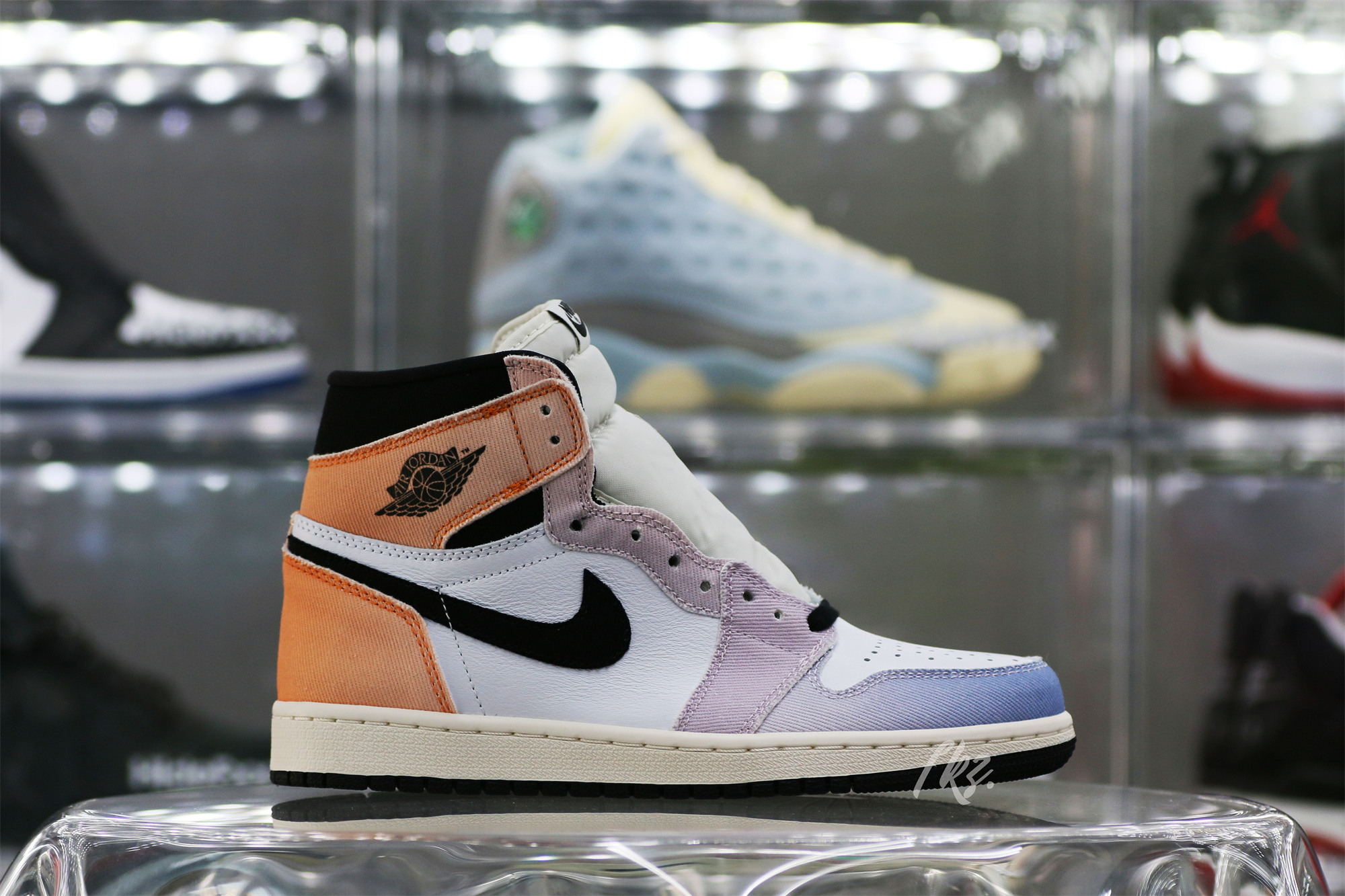 Air Jordan 1 Retro High OG Skyline