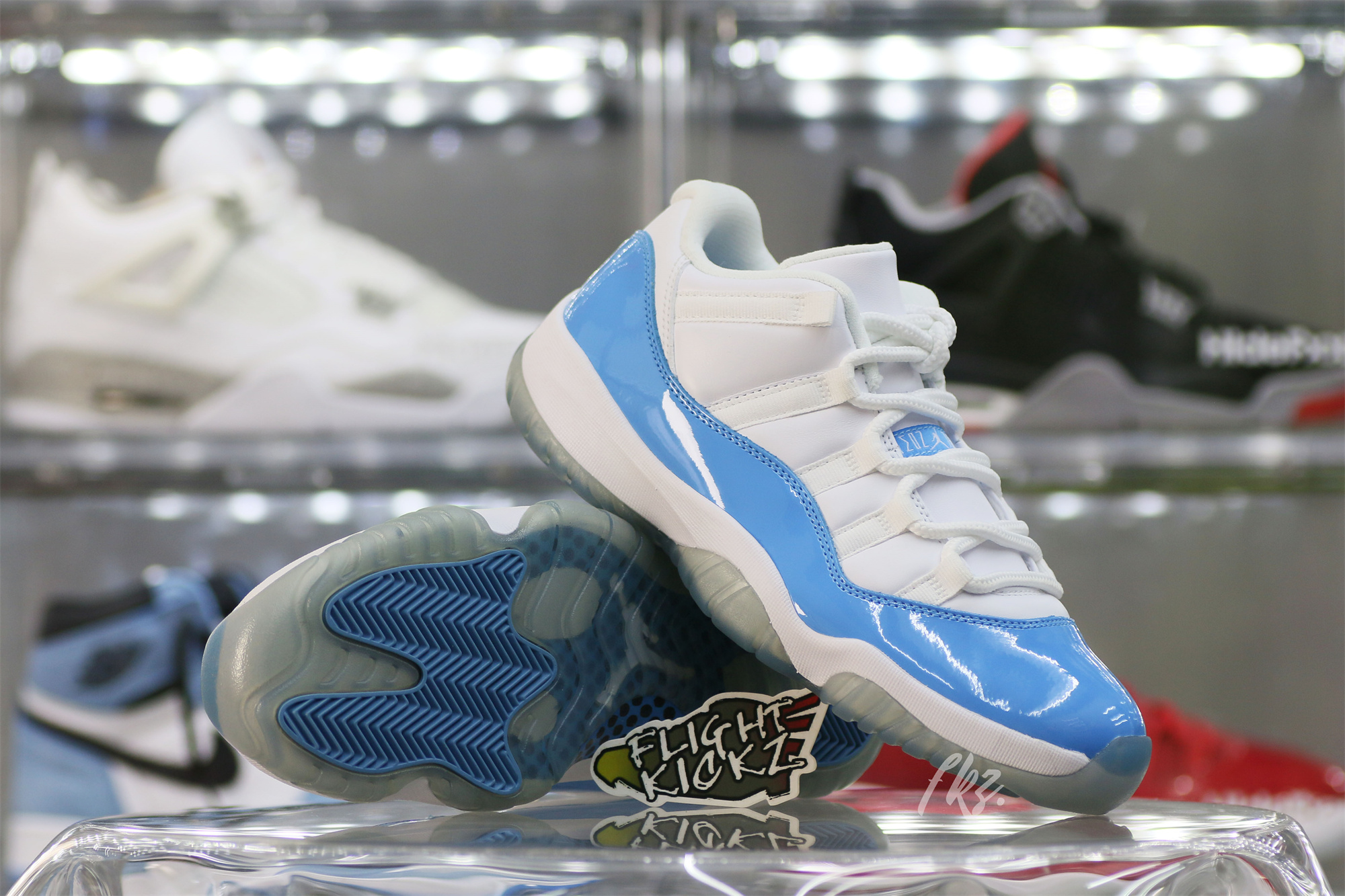 Air Jordan 11 Retro Low UNC