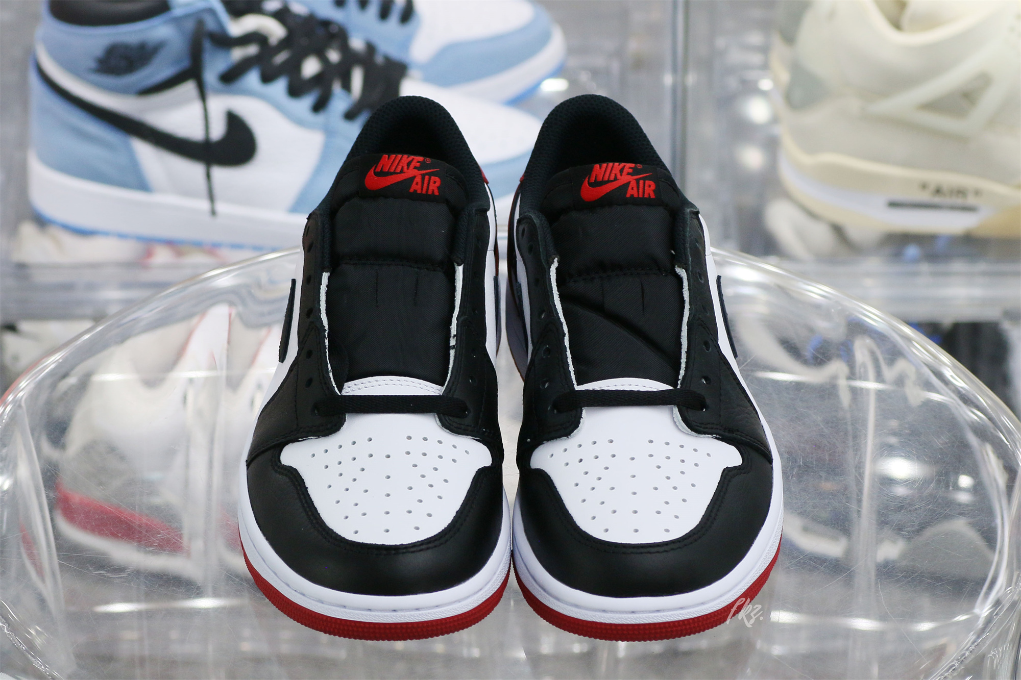 Air Jordan 1 Low OG Black Toe 2023