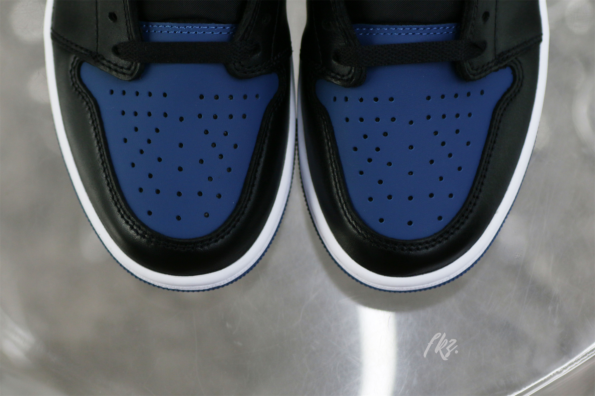 Air Jordan 1 Retro Low OG Mystic Navy