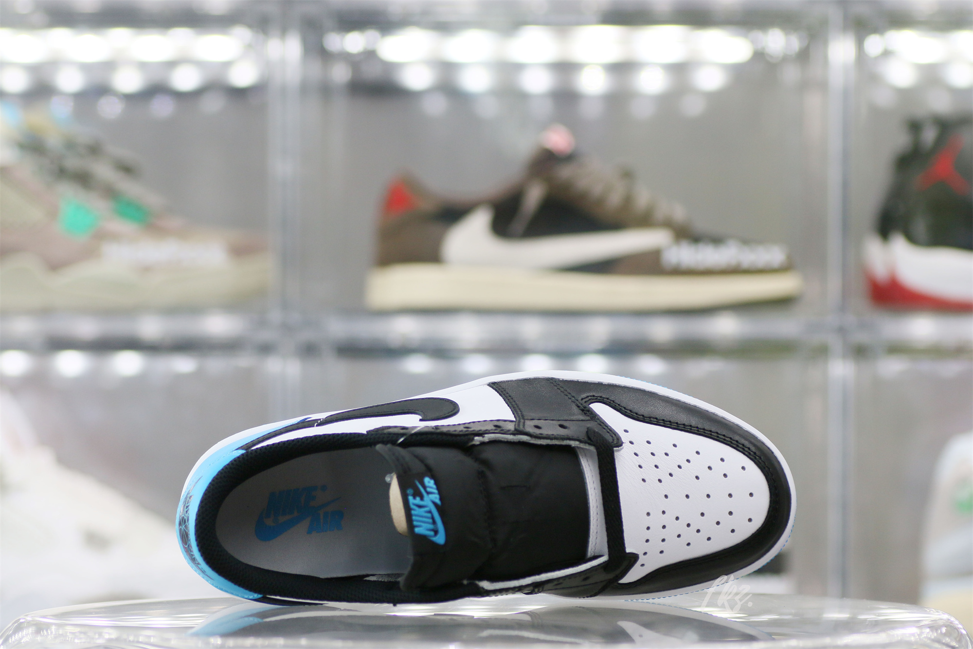 Air Jordan 1 Retro Low OG Black Dark Powder Blue