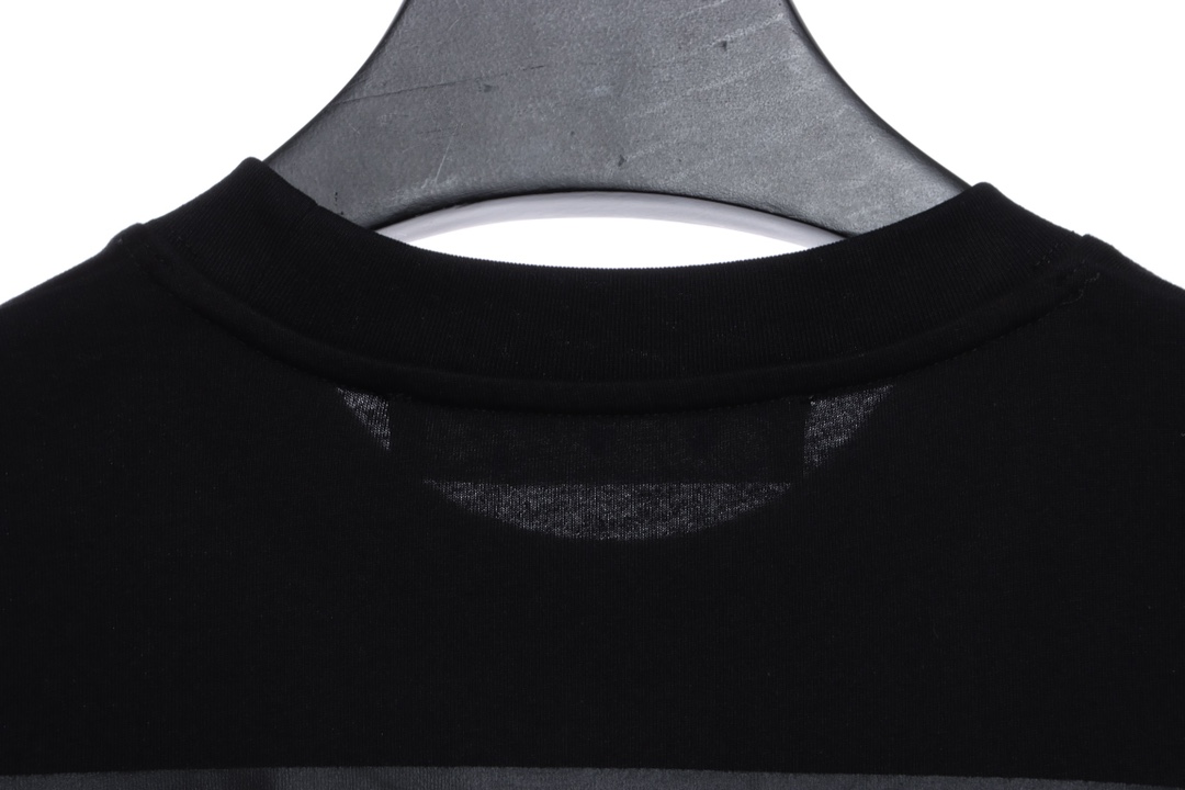 OW overlapping arrowhead pattern printing short sleeves