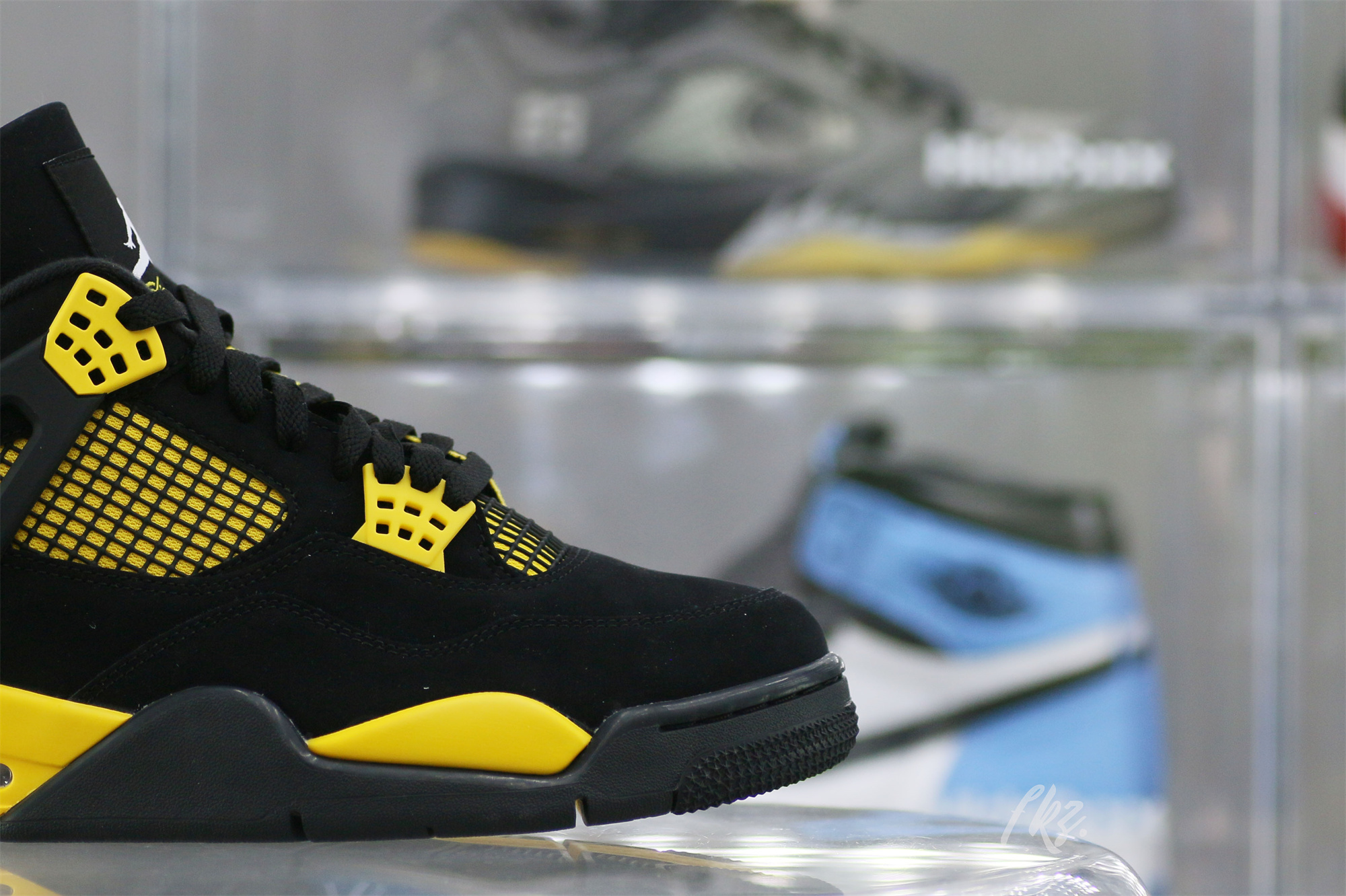 Air Jordan 4 Retro Thunder 2023 (LN5 A1 Batch)