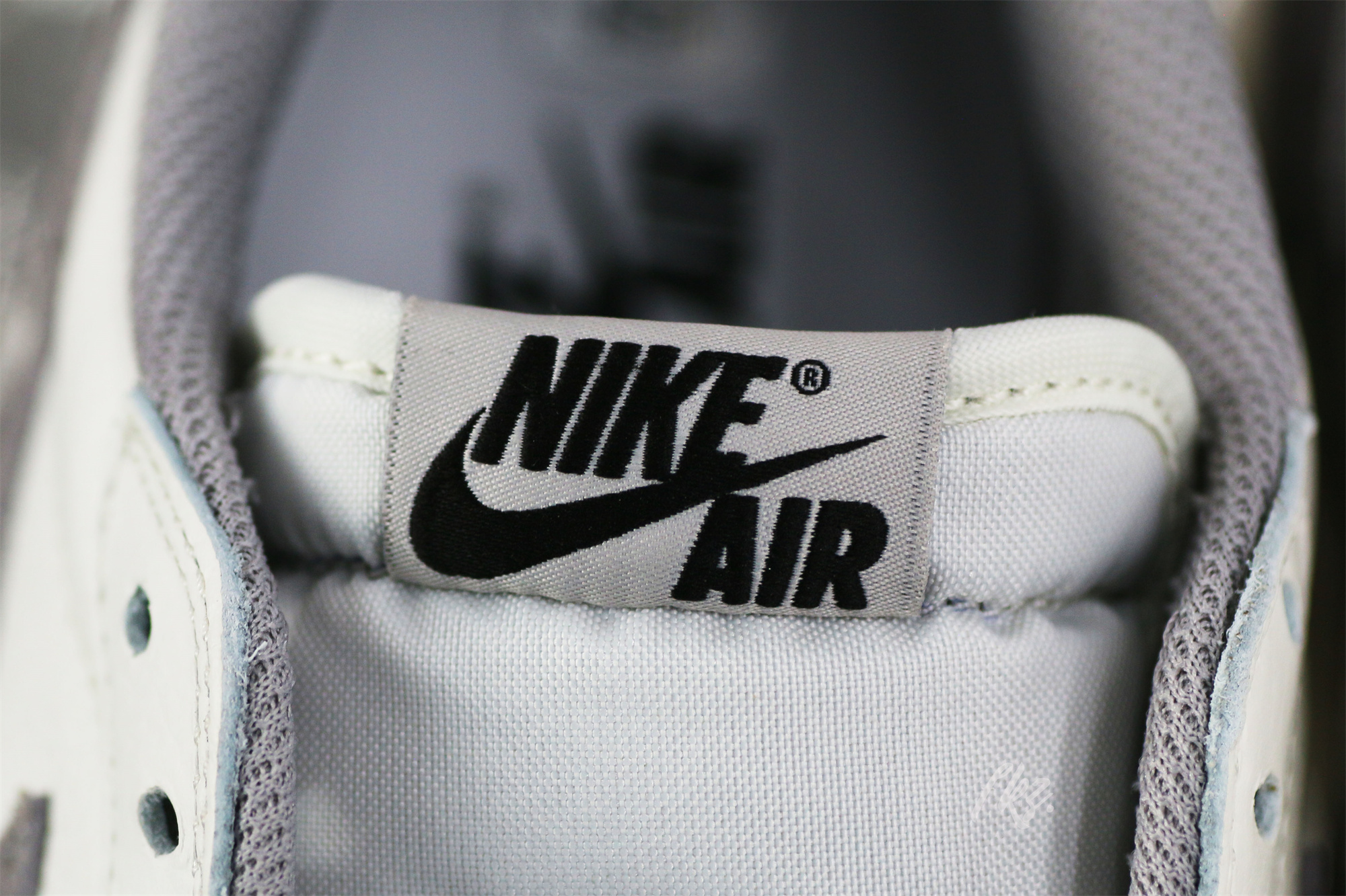 Air Jordan 1 Low OG Atmosphere Grey 2023