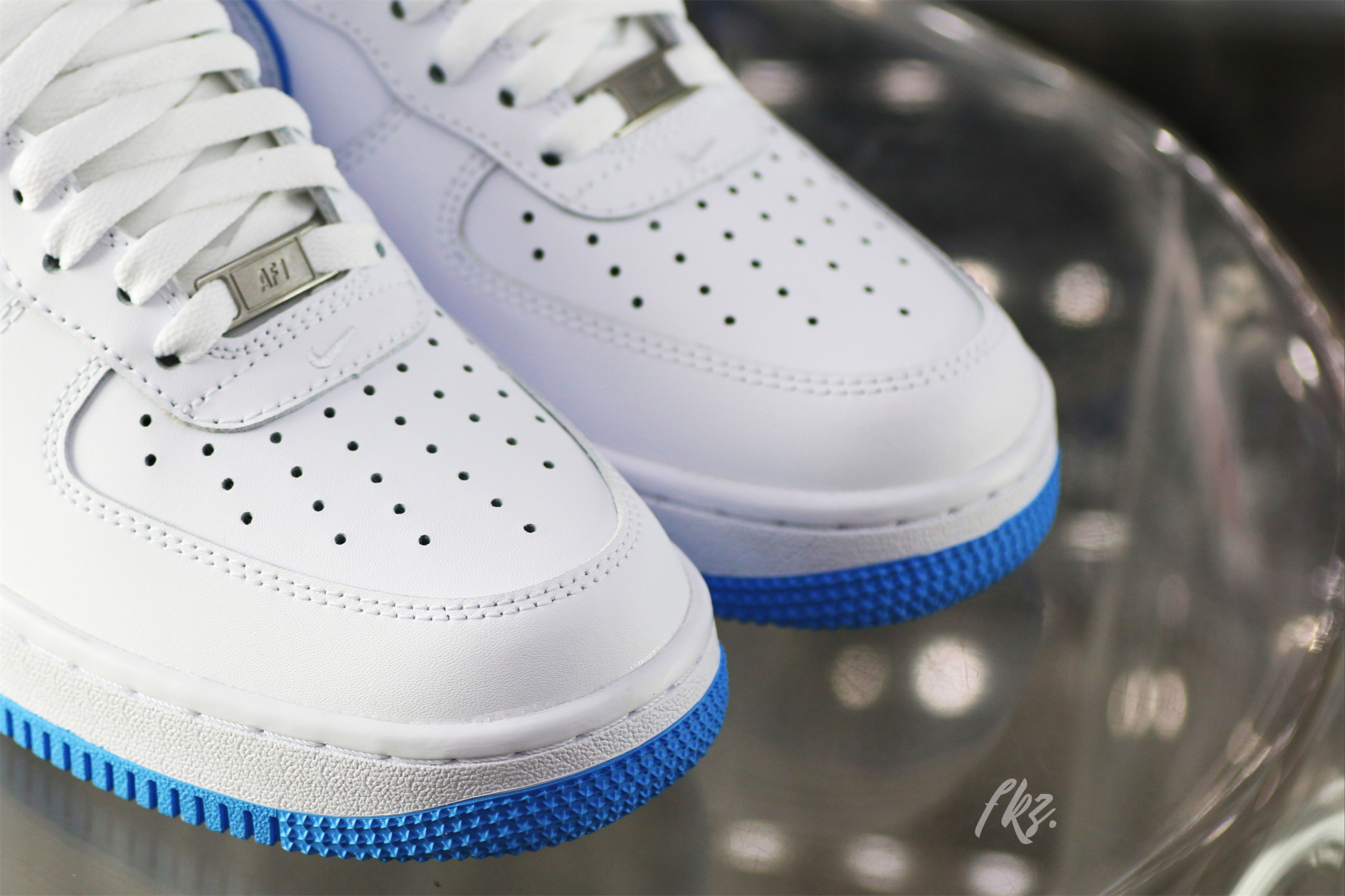 Nike Air Force 1 ’07 Low White University Blue Sole