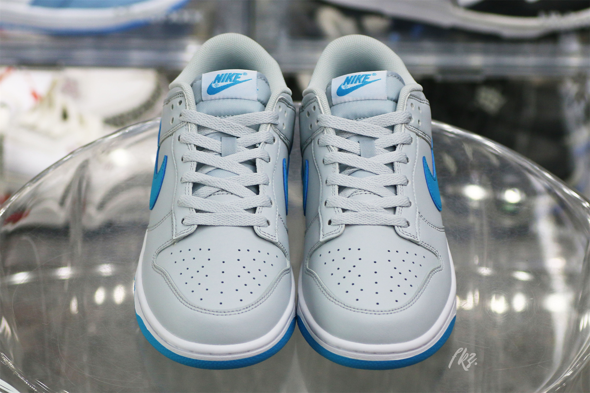 Nike Dunk Low Retro Pure Platinum Blue Lightning