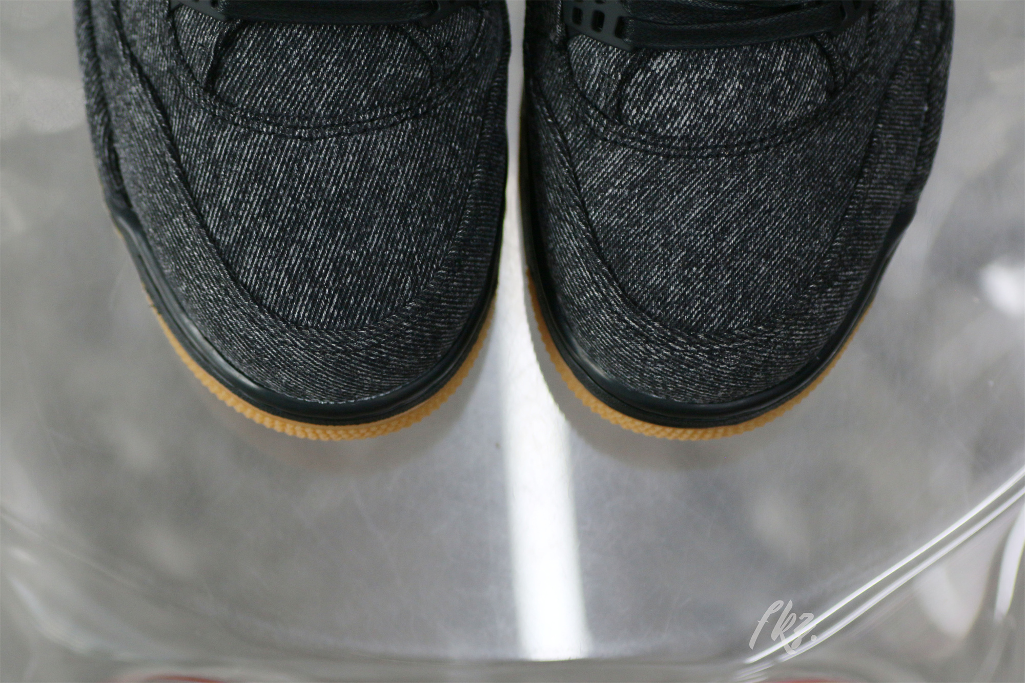 Air Jordan 4 Retro Levi’s Black (Levi’s Tag)