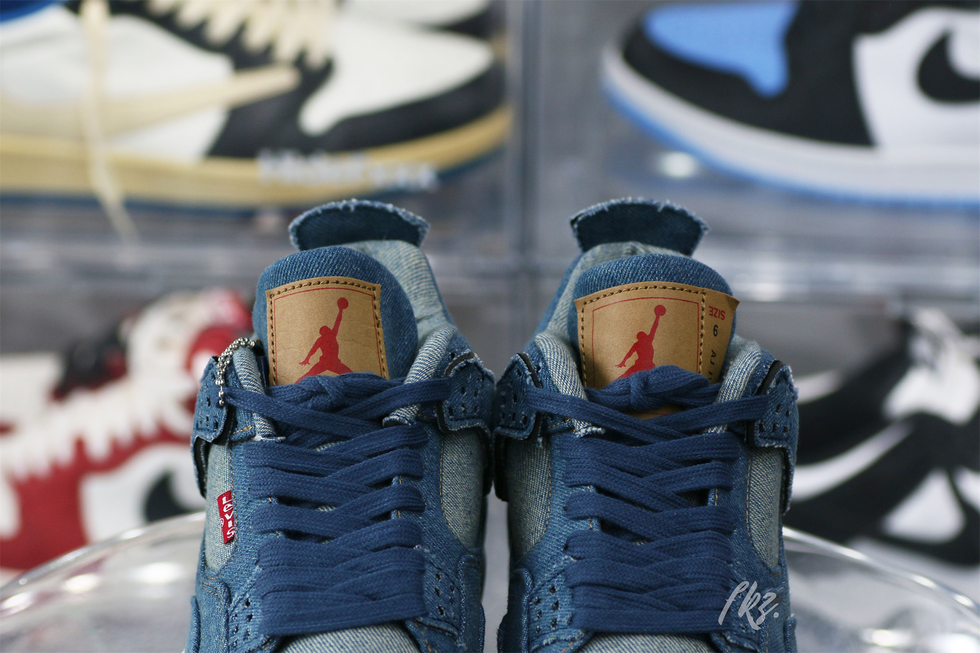 Air Jordan 4 Retro Levi’s Denim (Levi’s Tag)
