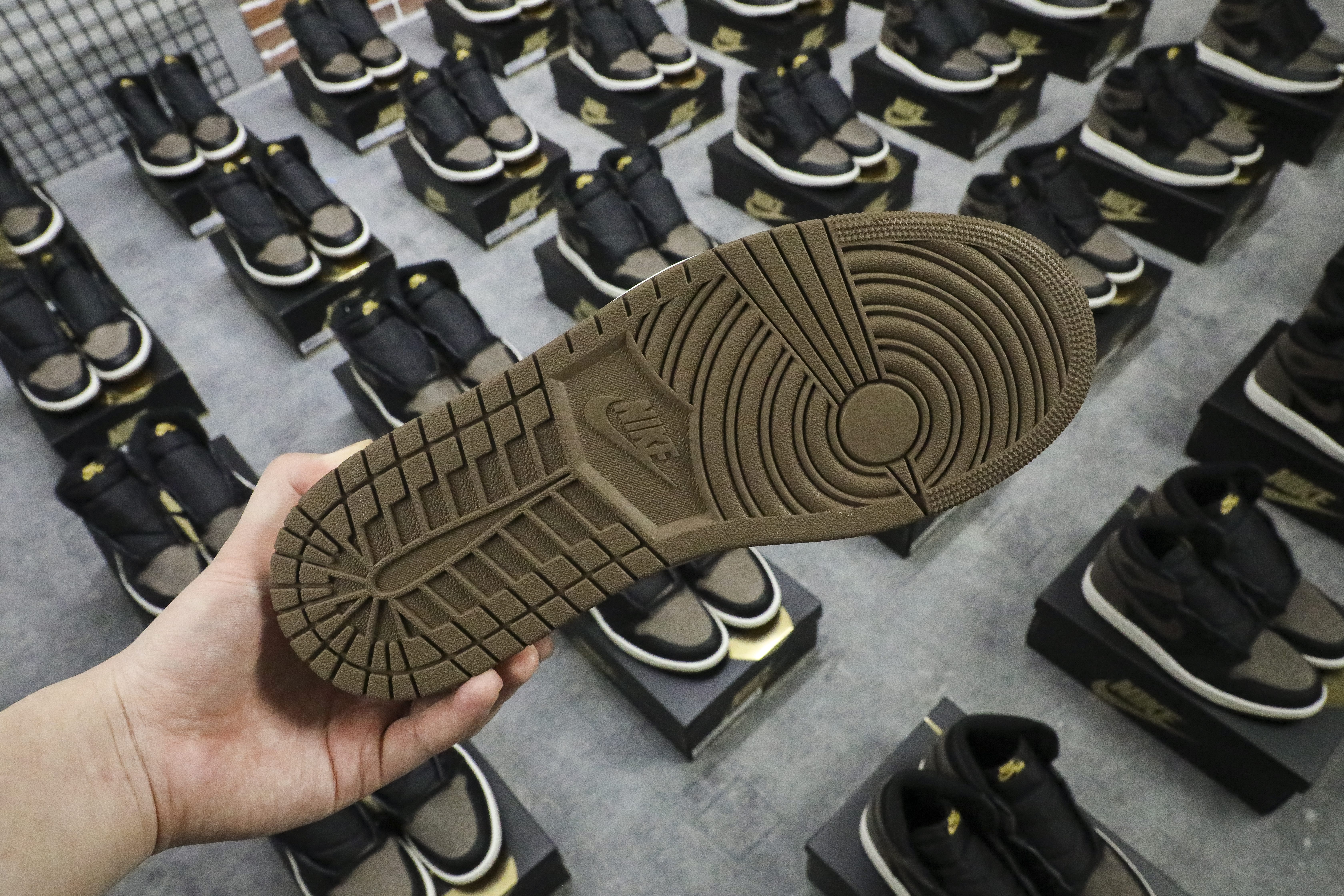 Air Jordan 1 Retro High OG Palomino (LN5 A1 Batch)