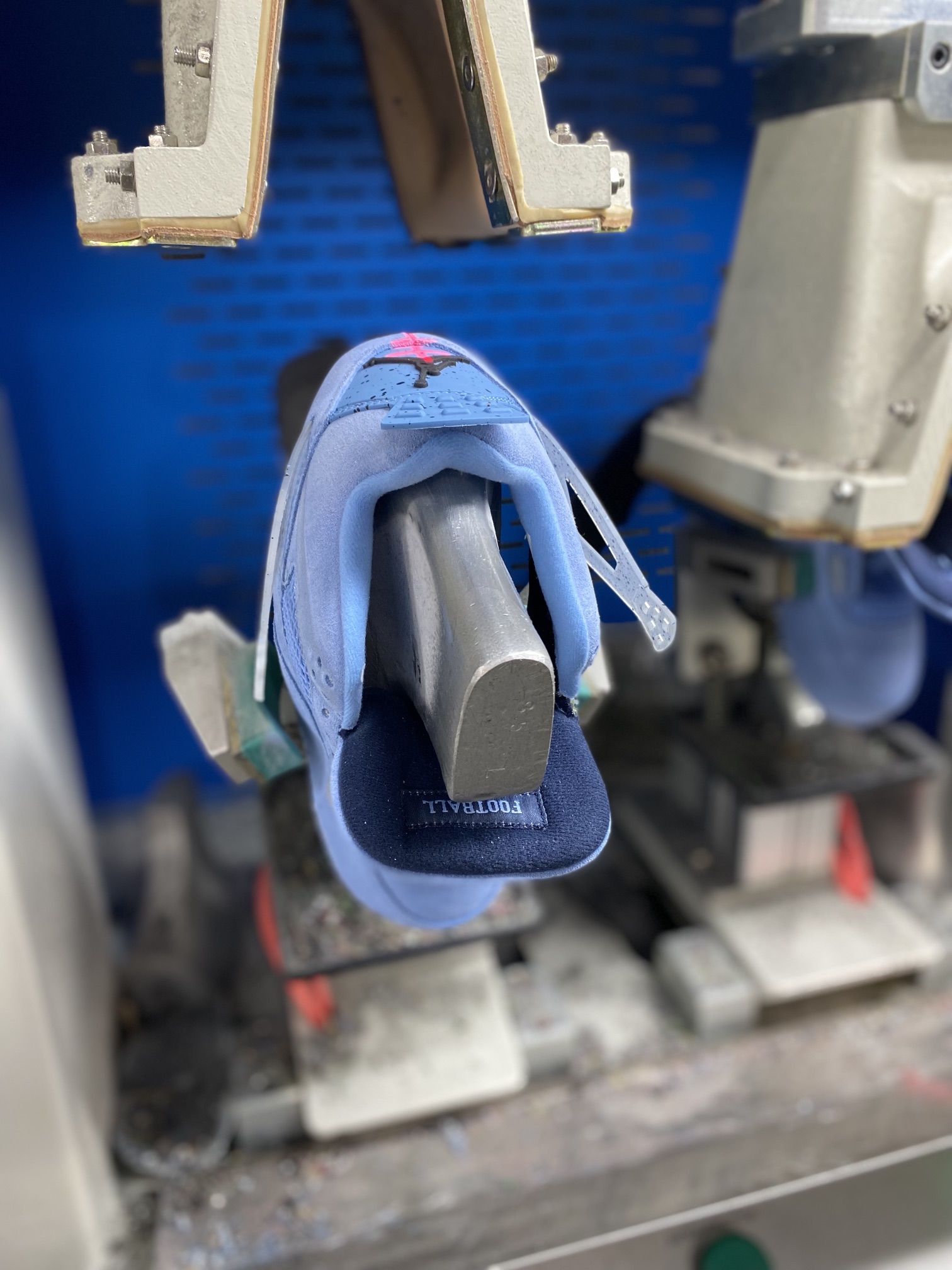 Air Jordan 4 Retro UNC (PE)