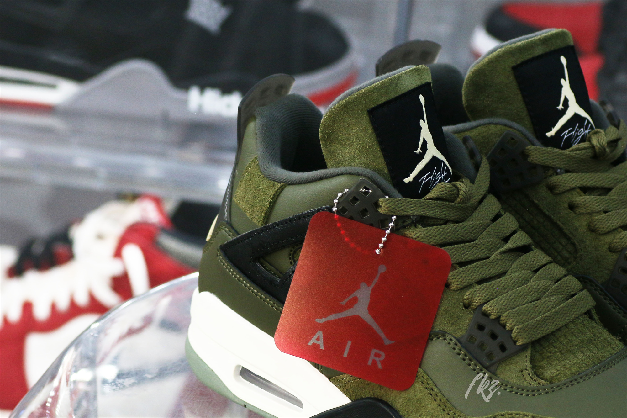 Air Jordan 4 Retro SE Craft Medium Olive (LN5 A1)