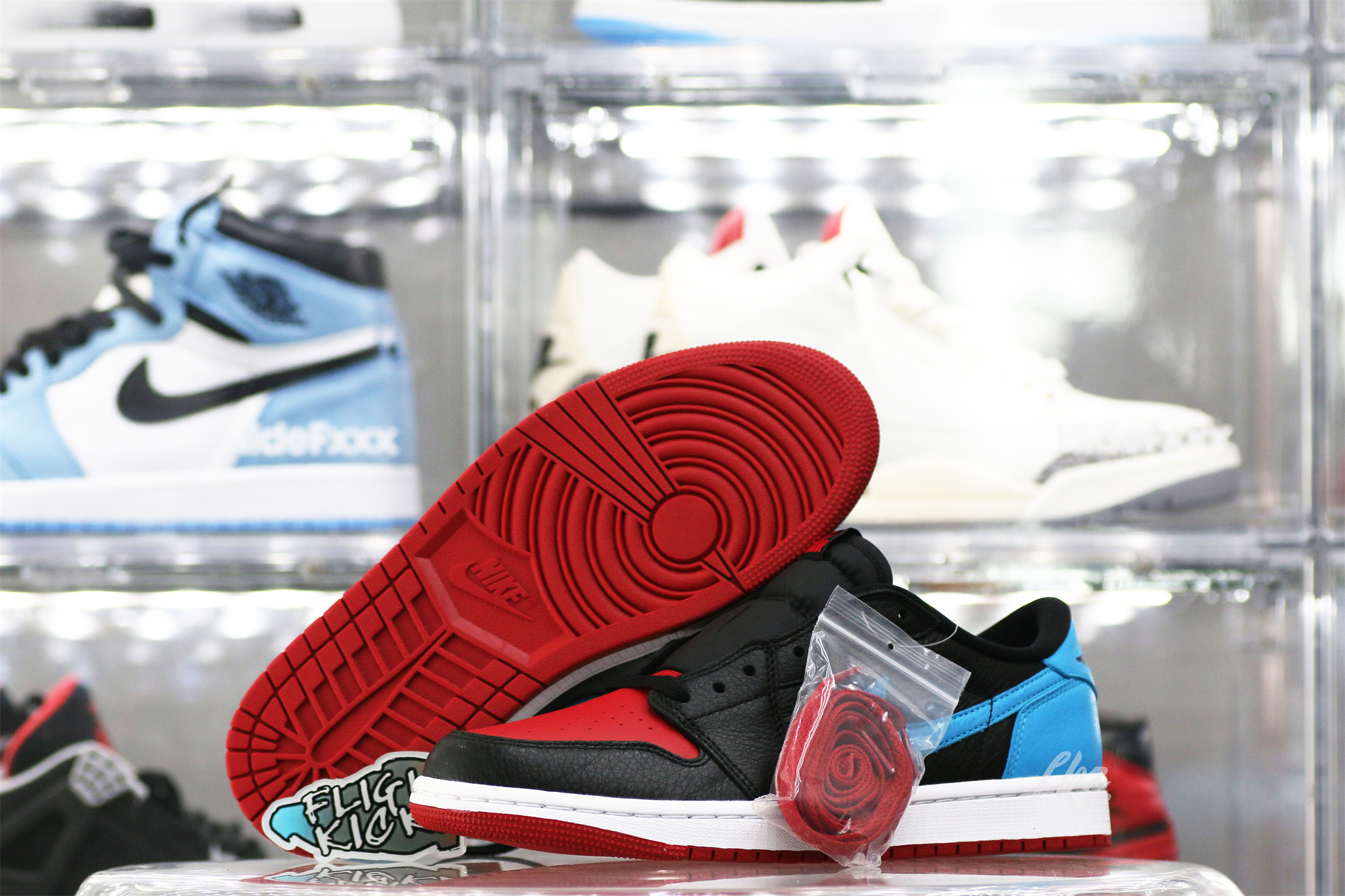 Air Jordan 1 Retro Low OG NC To Chi