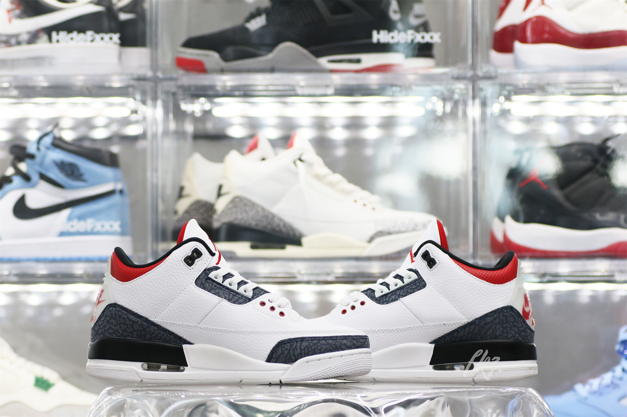 Jordan 3 Retro SE Fire Red Denim 2020