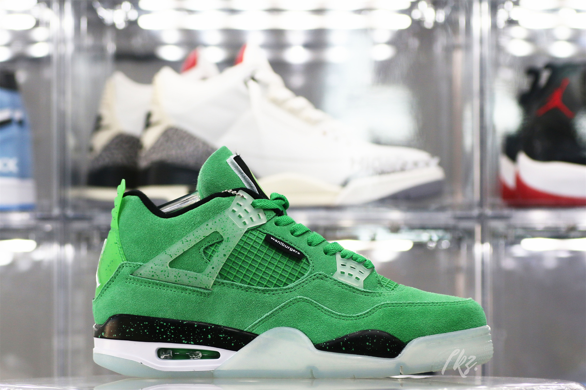 Air Jordan 4 Retro Wahlburgers
