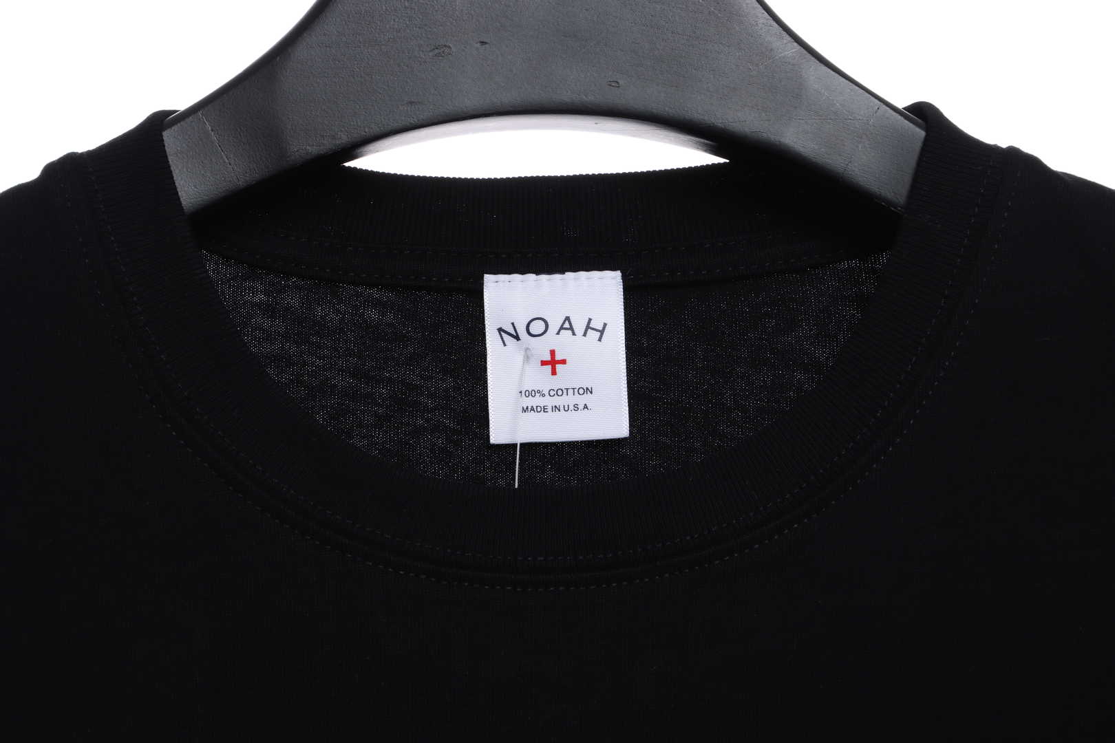 NOAH FLY Fluorescent Chest Short Sleeves