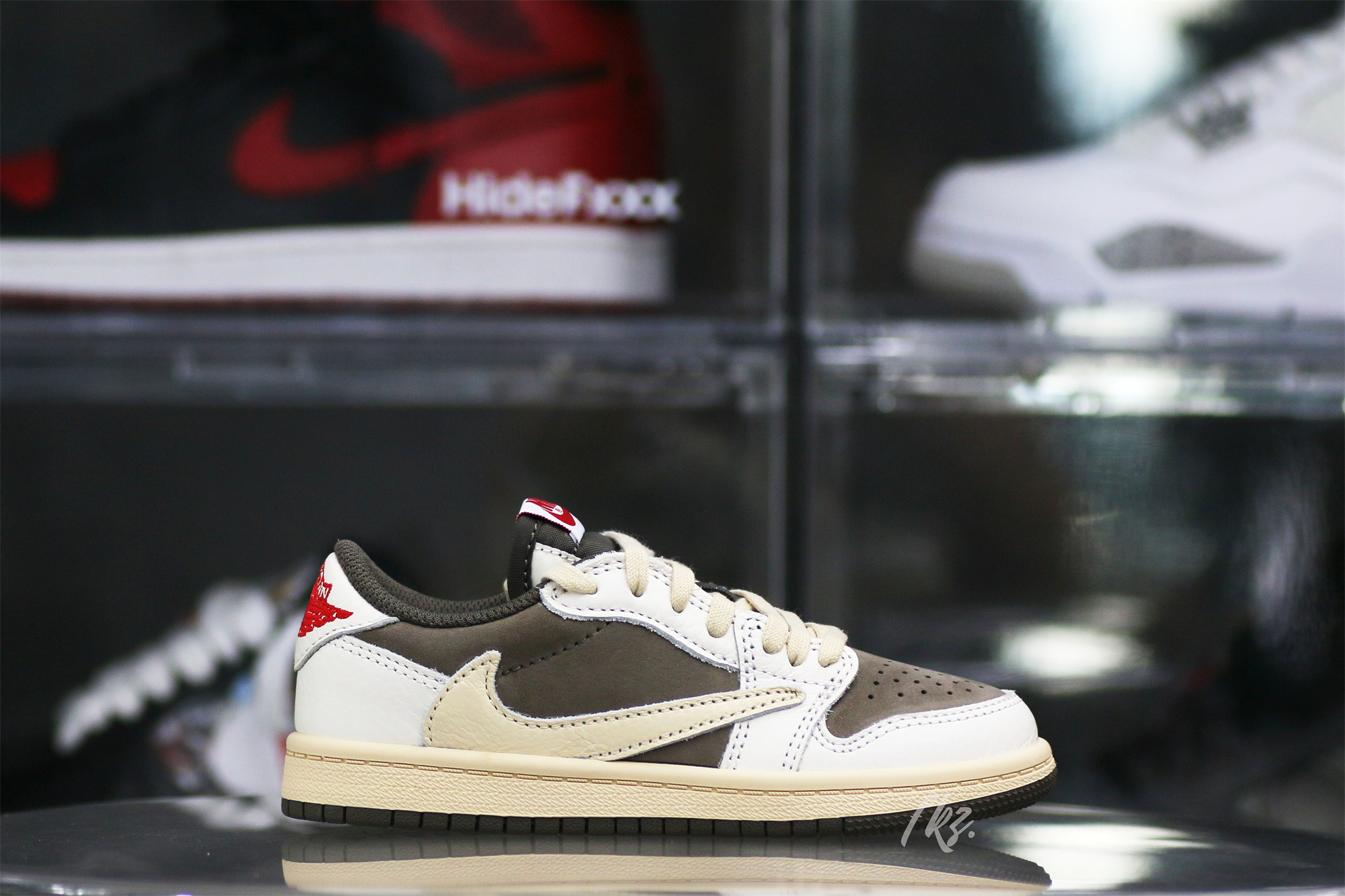 Travis Scott x Jordan 1 Retro Low OG SP Reverse Mocha Kid (LN5 A1)