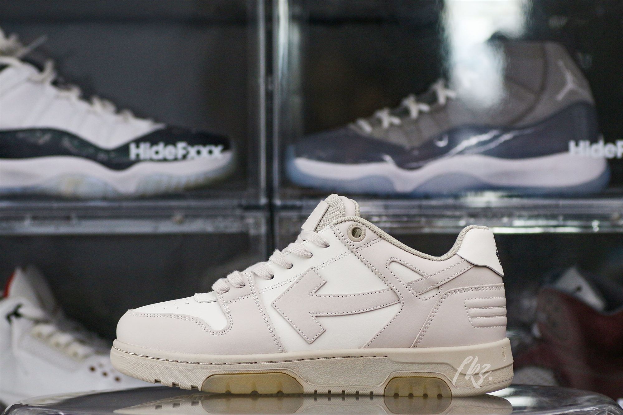 Off-White White & Beige ‘Out Of Office’ Sneakers