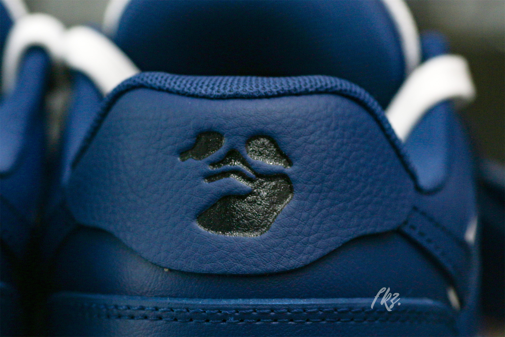 OFF-WHITE White & Navy Out Of Office Sneakers