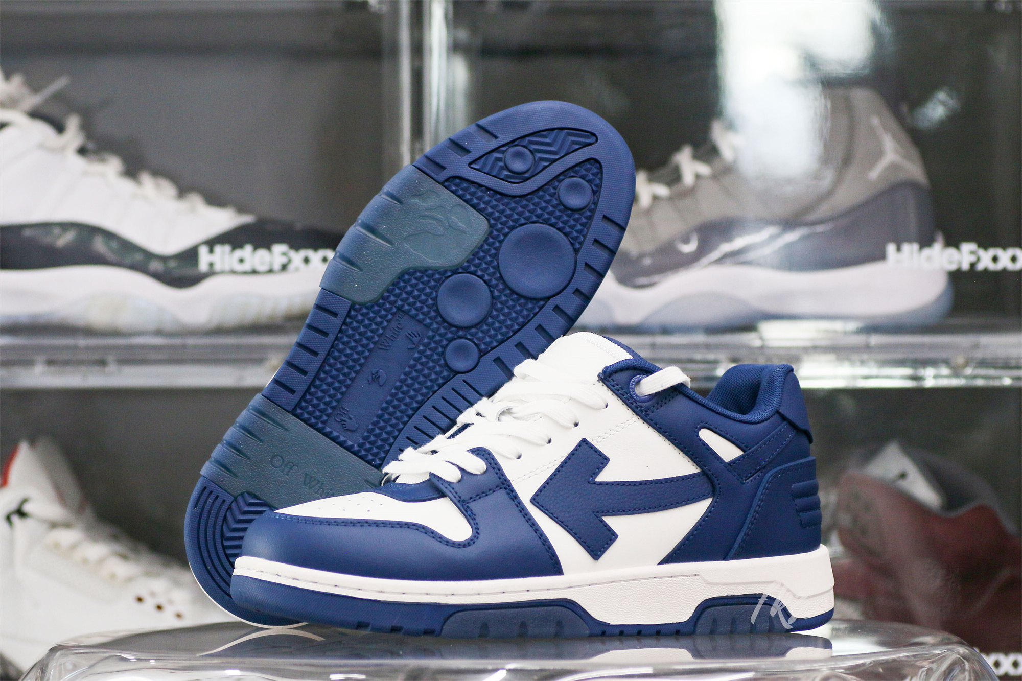 OFF-WHITE White & Navy Out Of Office Sneakers