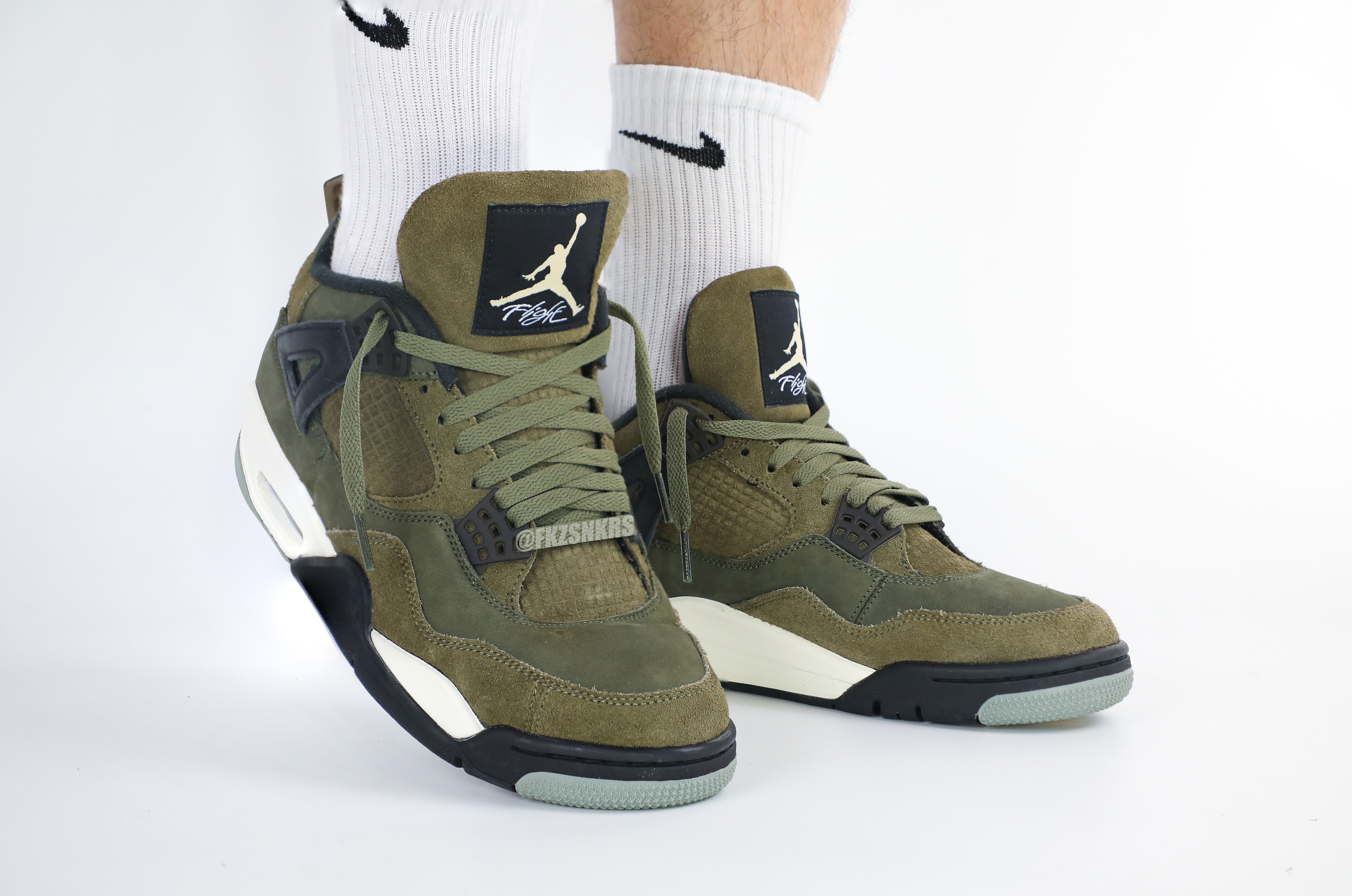 Air Jordan 4 Retro SE Craft Medium Olive (LN5 A1)