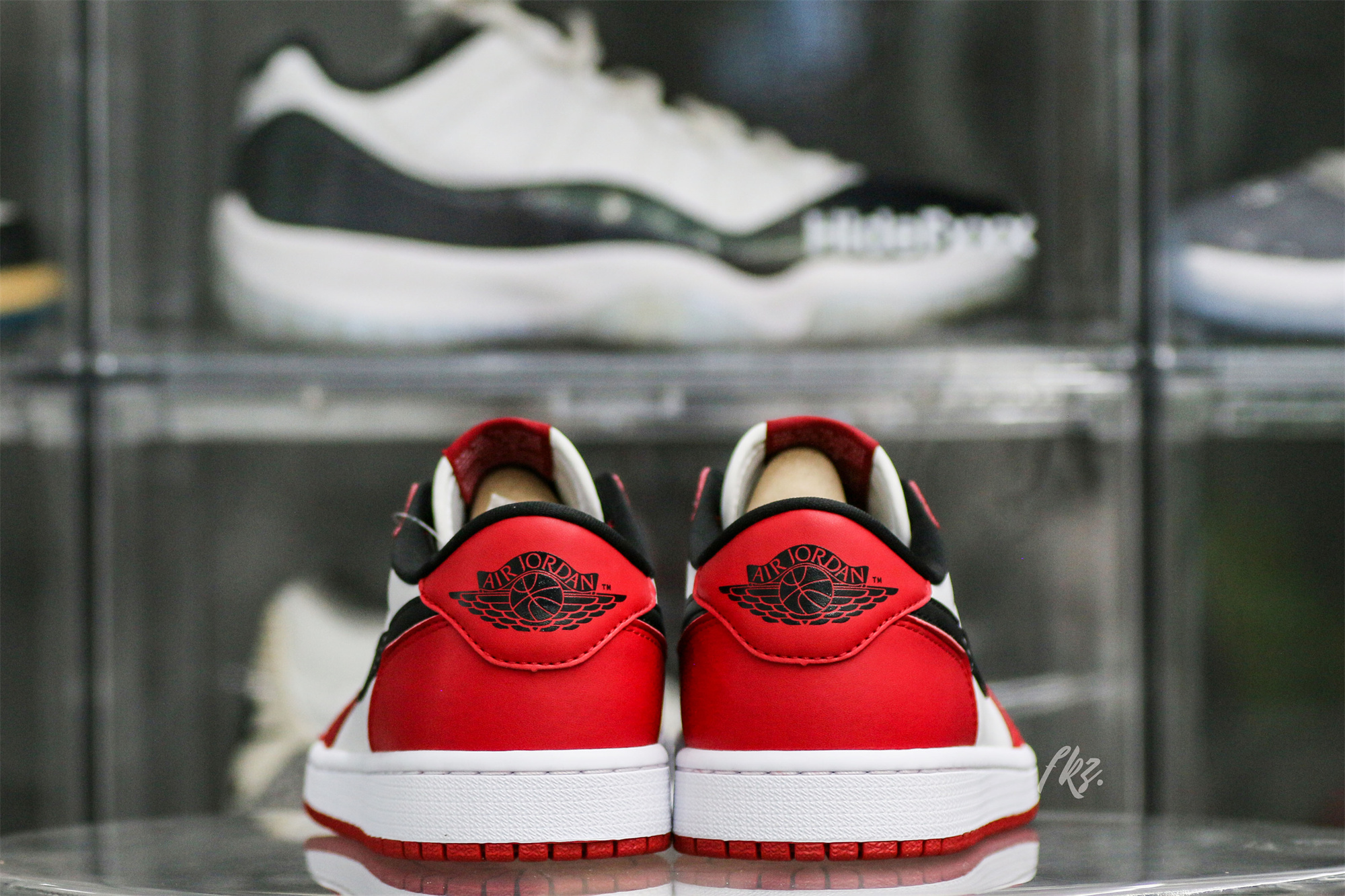 Air Jordan 1 Low Chicago 2016