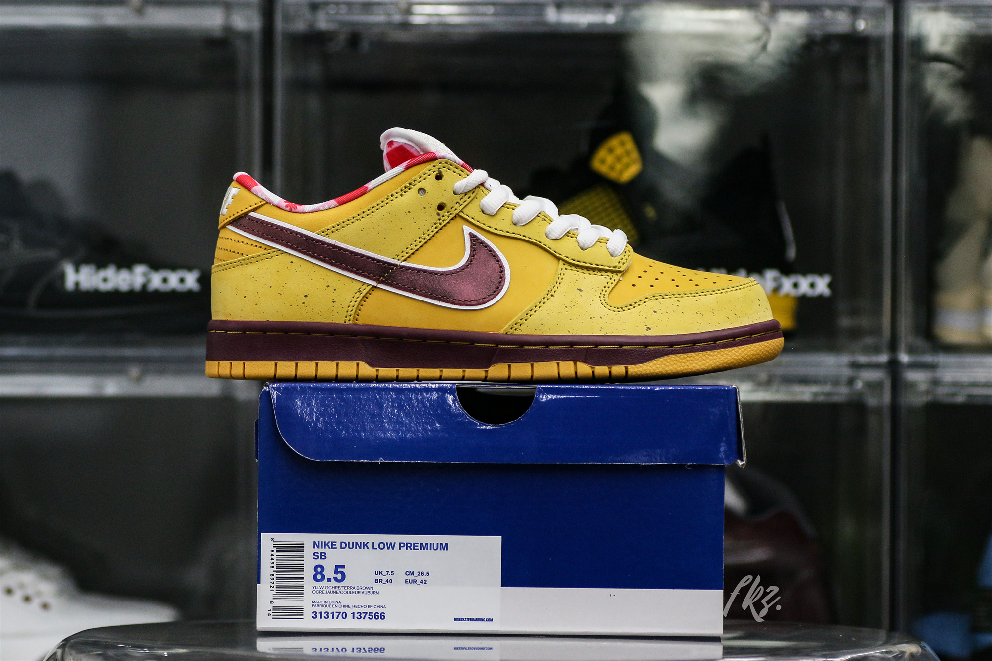 Nike SB Dunk Low Yellow Lobster