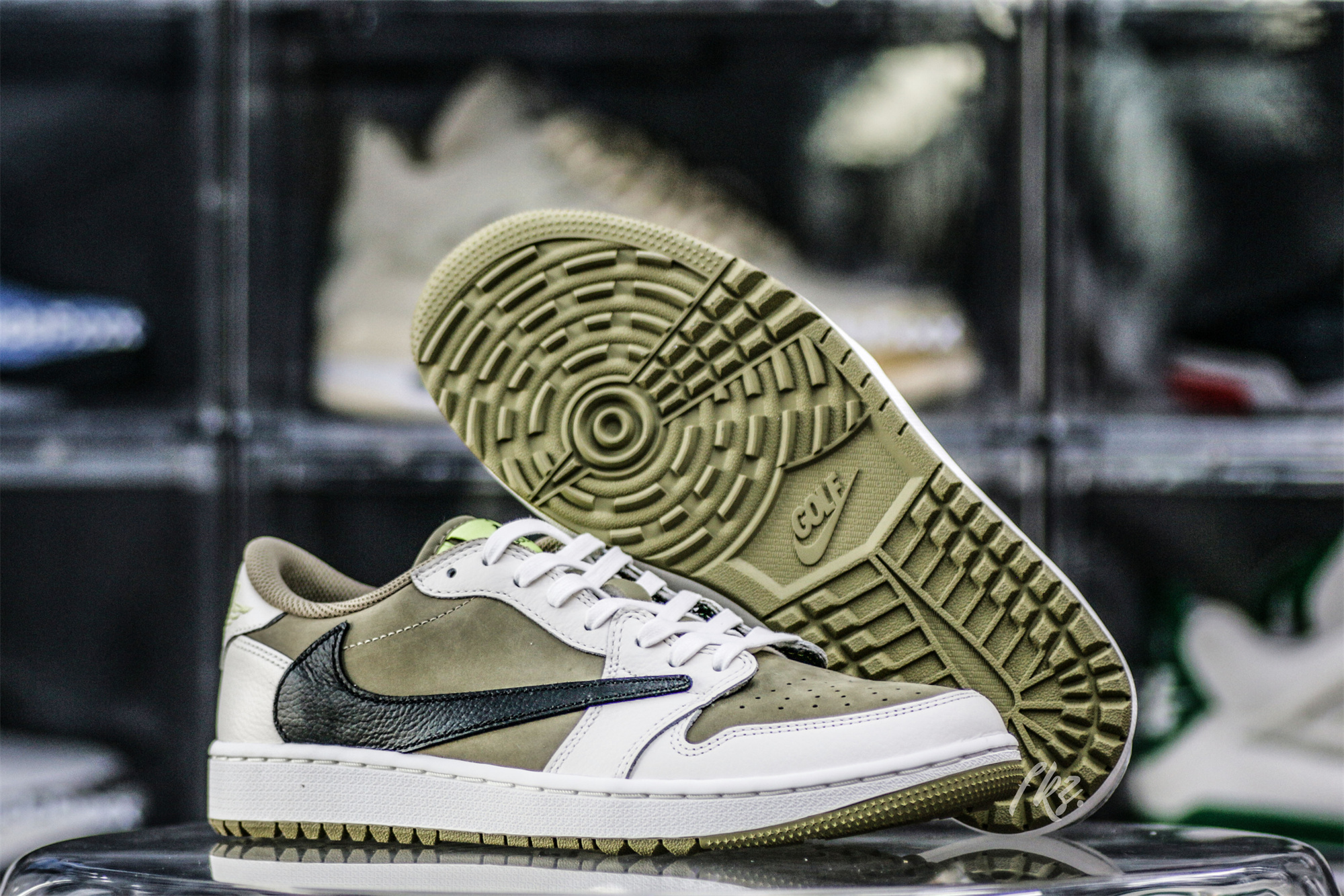 Travis Scott x Air Jordan 1 Low Golf Neutral Olive (LN5 A1)