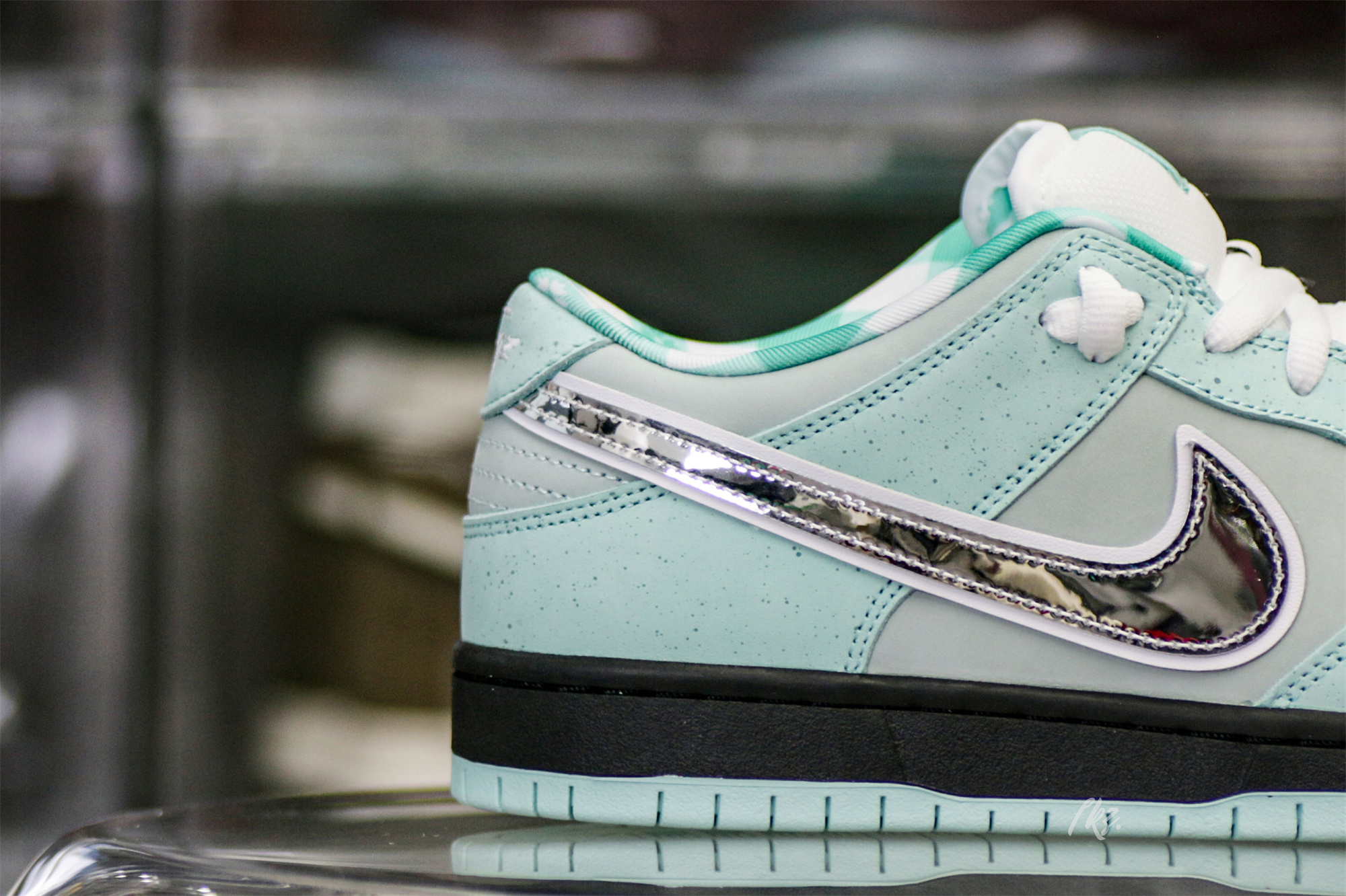 Tiffany & C0. X Nike Dunk Low Lobster