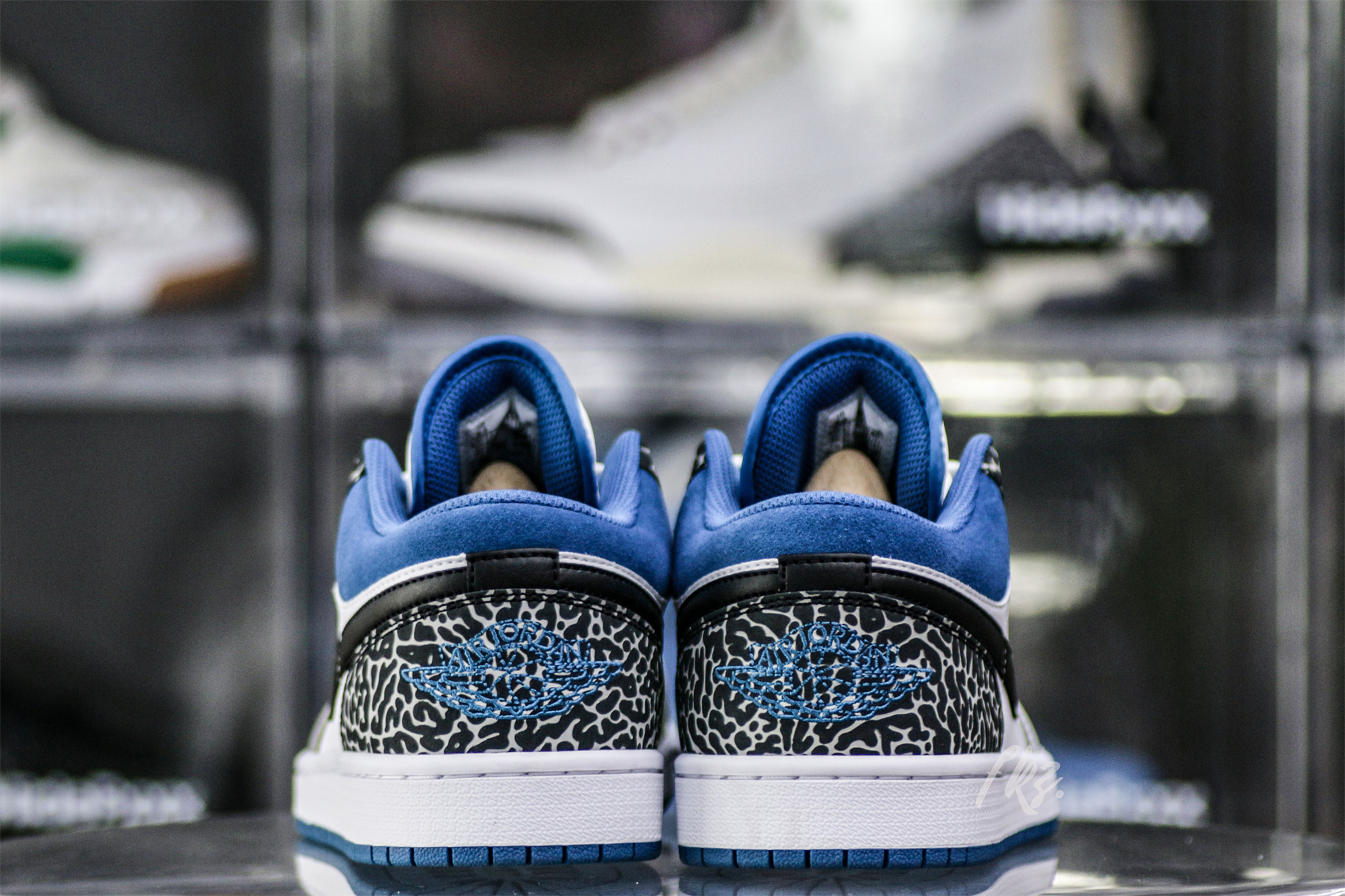 Air Jordan 1 Low SE True Blue