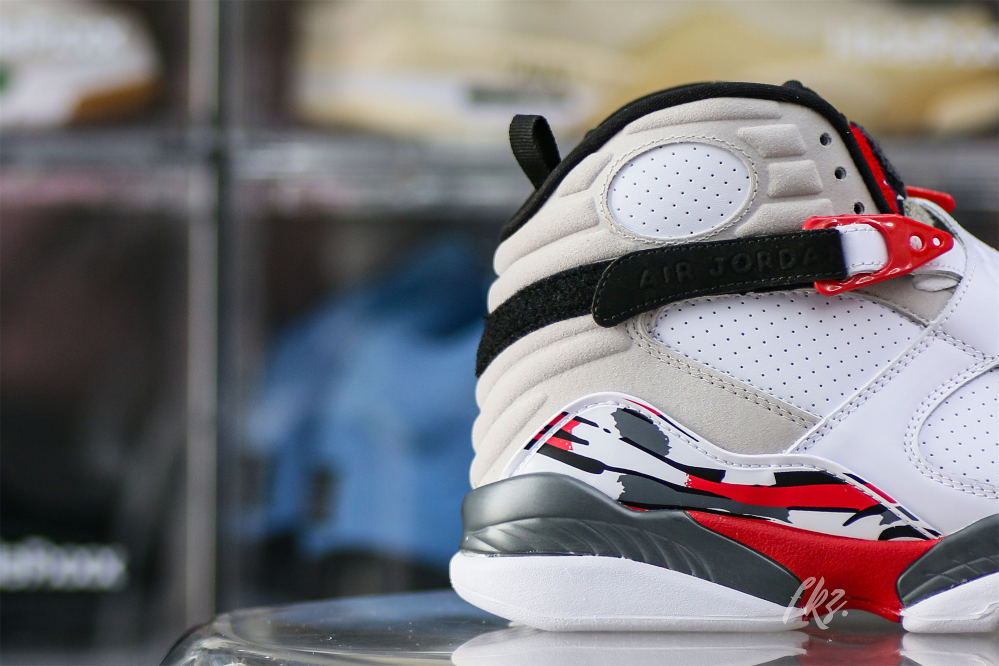 Air Jordan 8 Retro ‘Bugs Bunny’ 2013