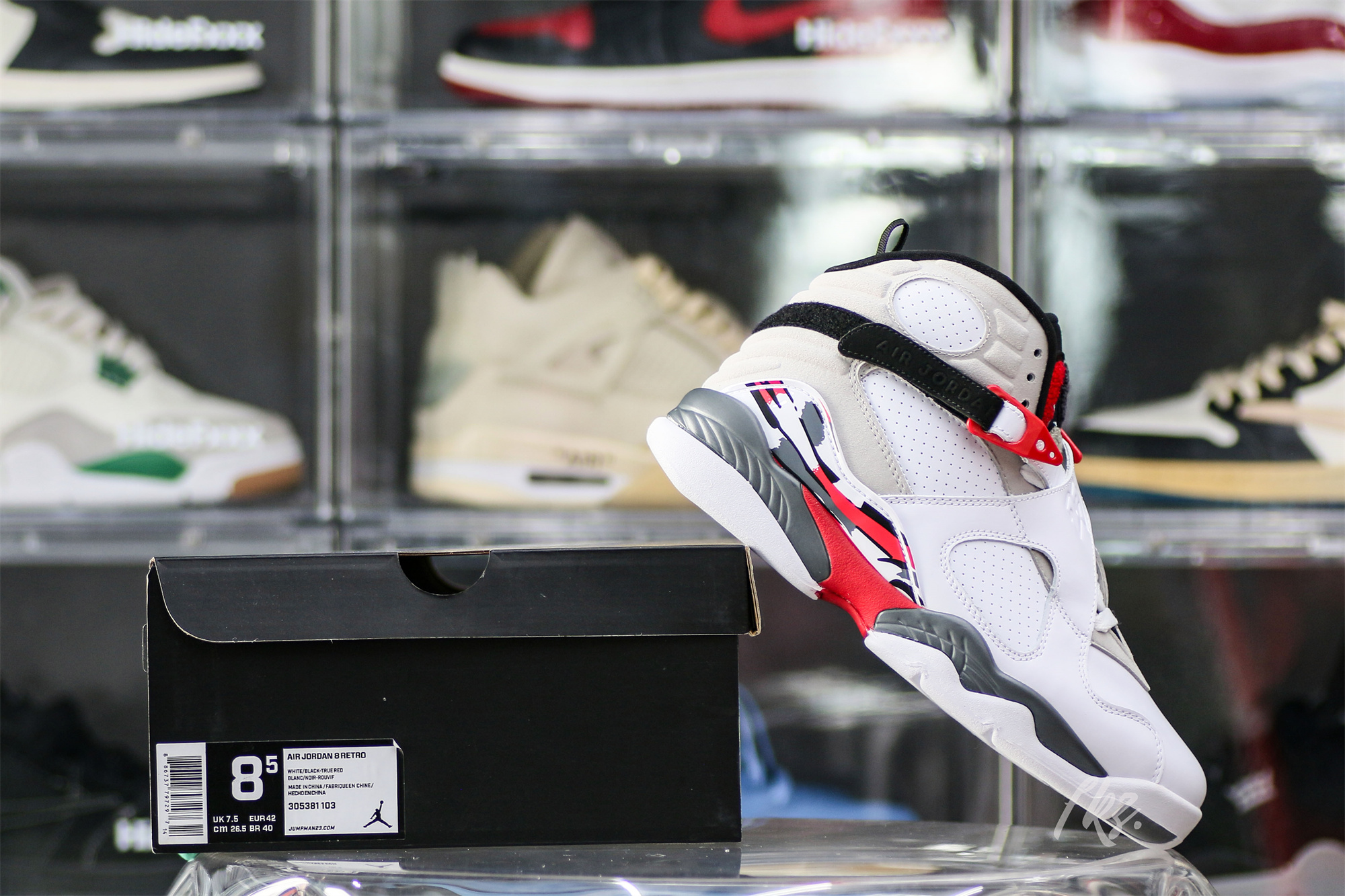 Air Jordan 8 Retro ‘Bugs Bunny’ 2013